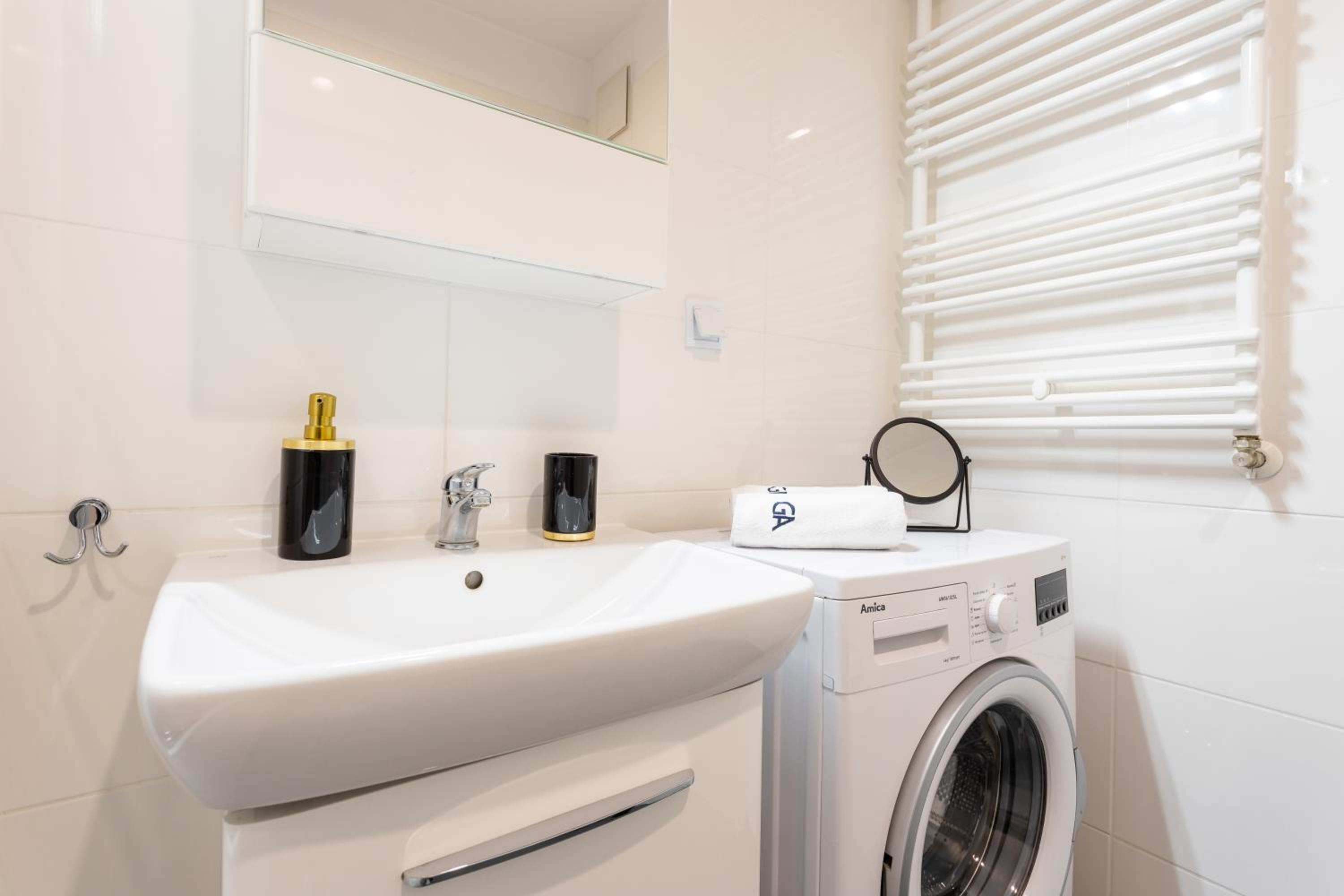 Urban Chic - Modern and Cozy - Central Location - Pereca