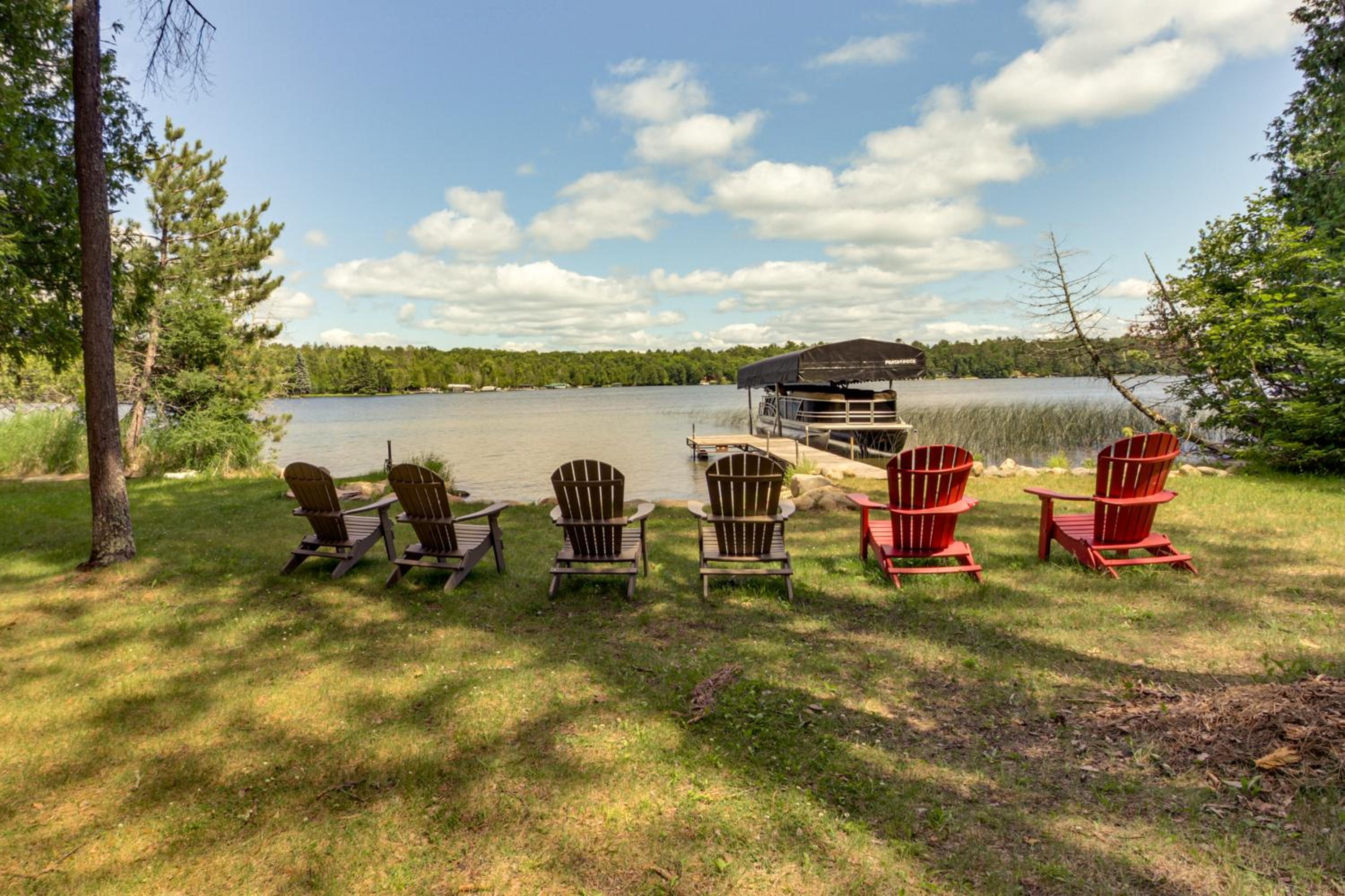 Thunder Lake Escape + Boat Dock!