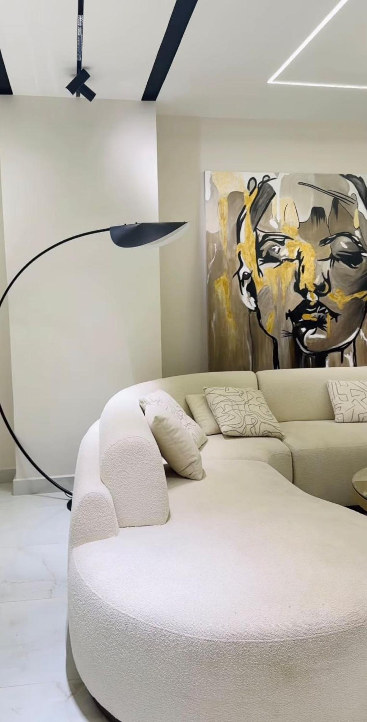 Three bedroom apartment with a distinctive design- شقه بتصميم مميز