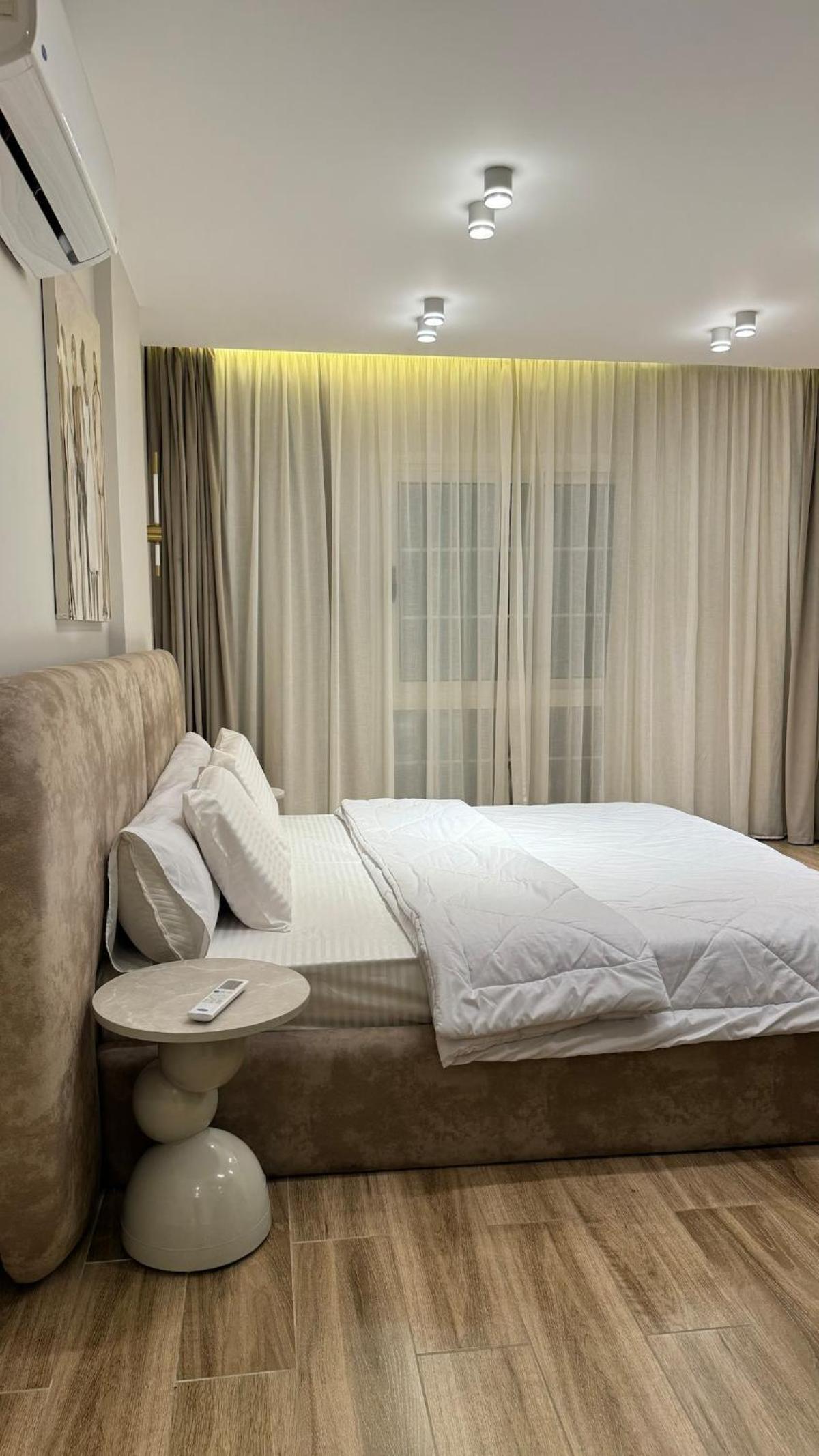 Three bedroom apartment with a distinctive design- شقه بتصميم مميز