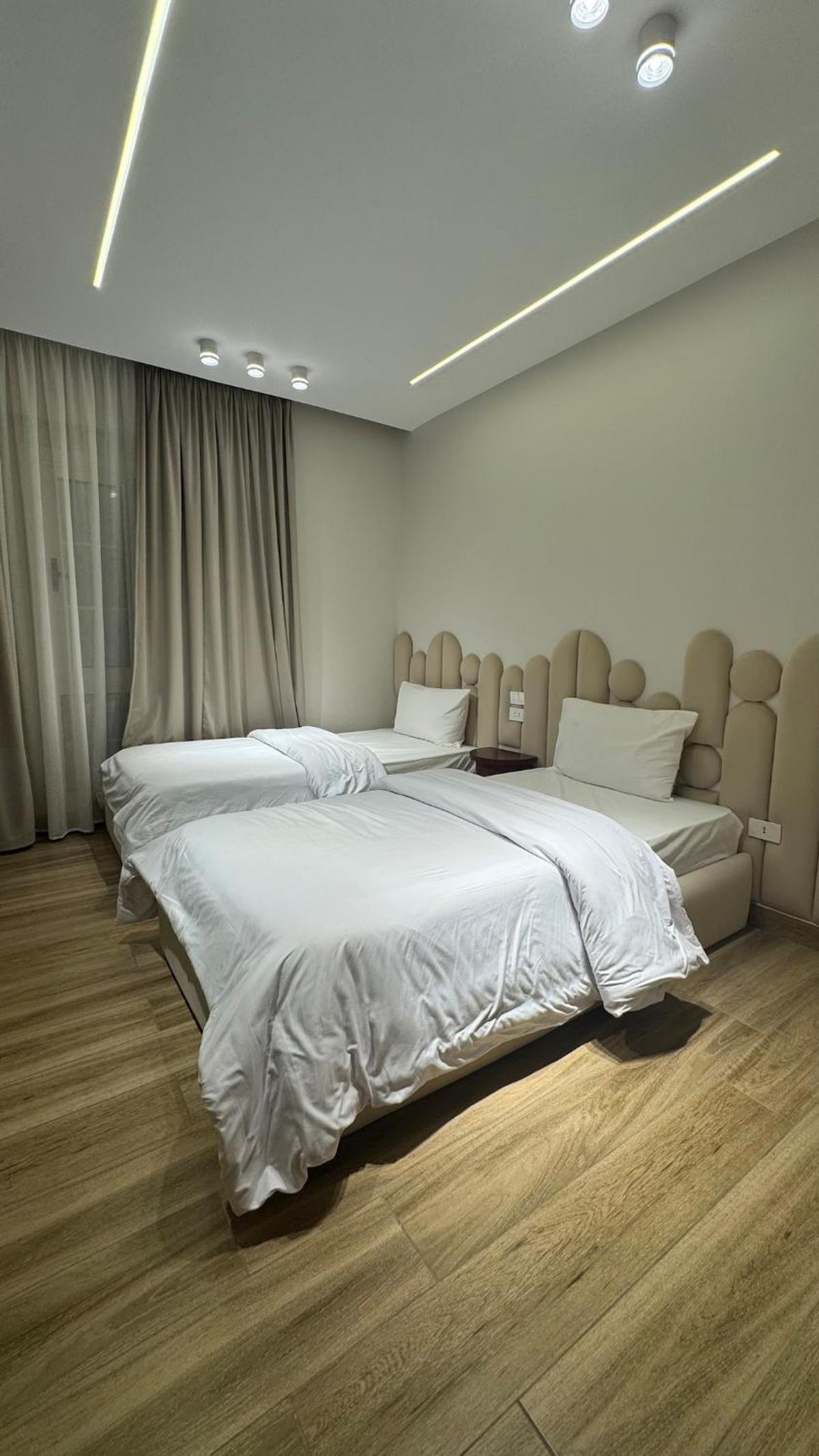 Three bedroom apartment with a distinctive design- شقه بتصميم مميز
