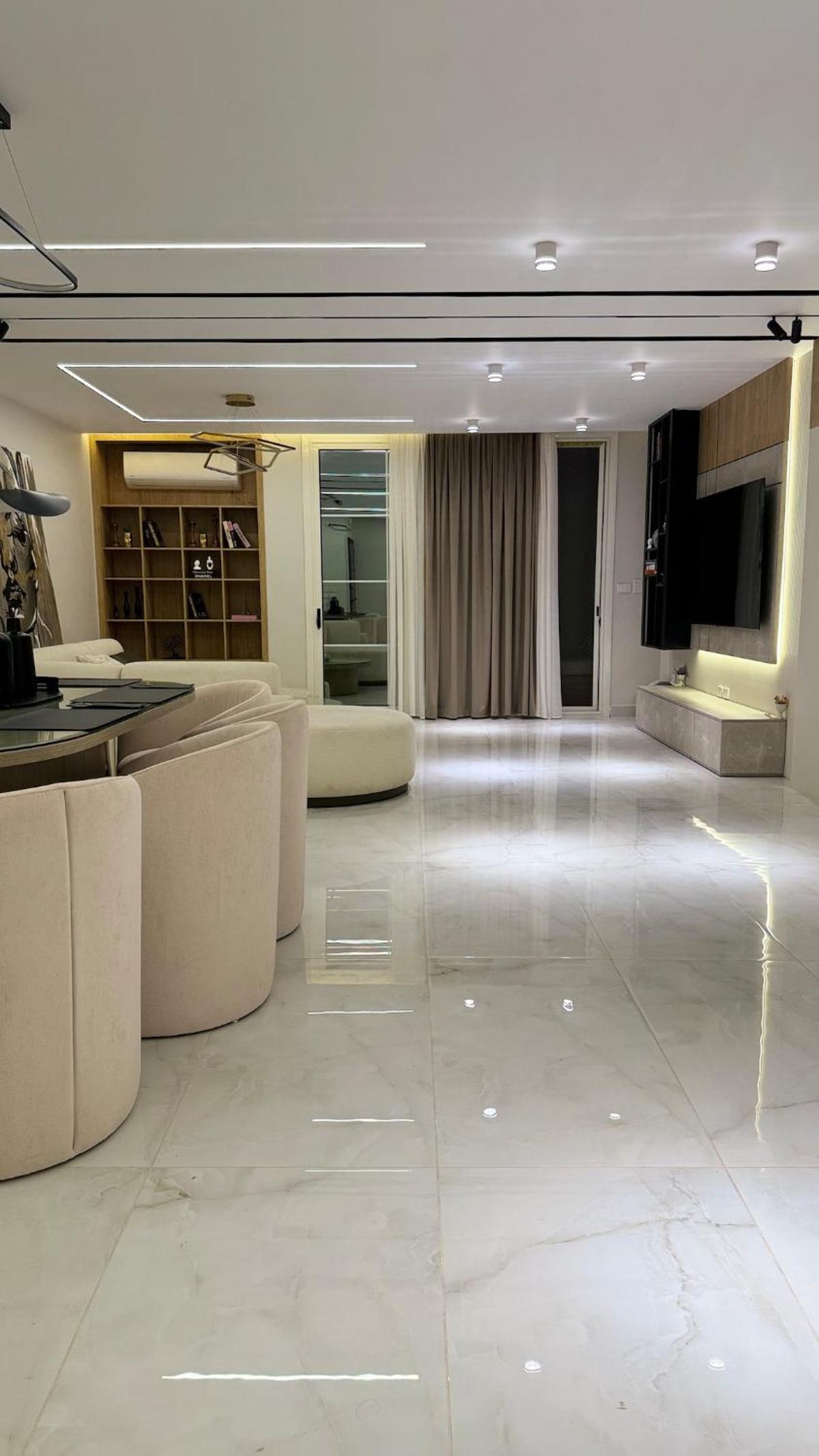 Three bedroom apartment with a distinctive design- شقه بتصميم مميز