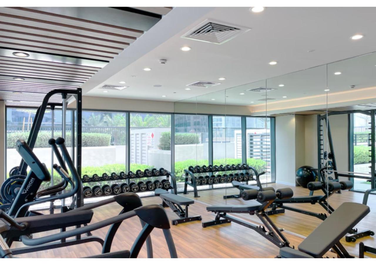 Keyrock - Zada Tower, Business Bay Lake-View Apartment