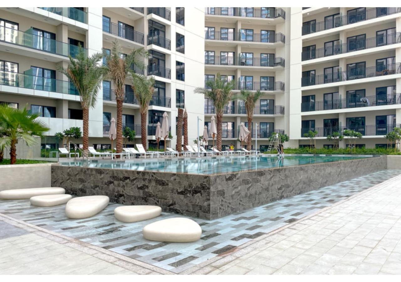 Keyrock - Zada Tower, Business Bay Lake-View Apartment