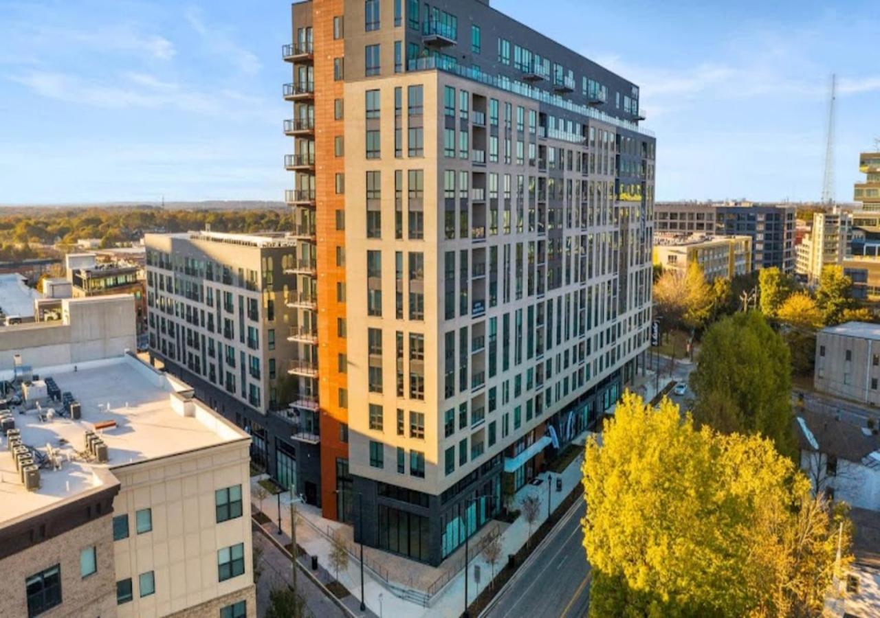 Upscale Midtown Retreat , Free Parking & Close to Mercedes-Benz