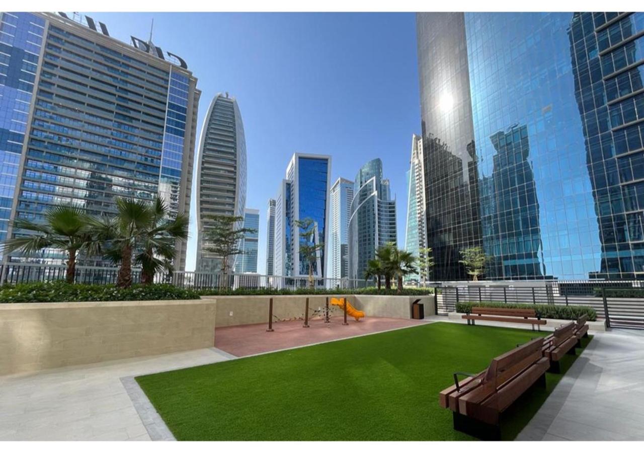 Keyrock - Zada Tower, Business Bay Lake-View Apartment
