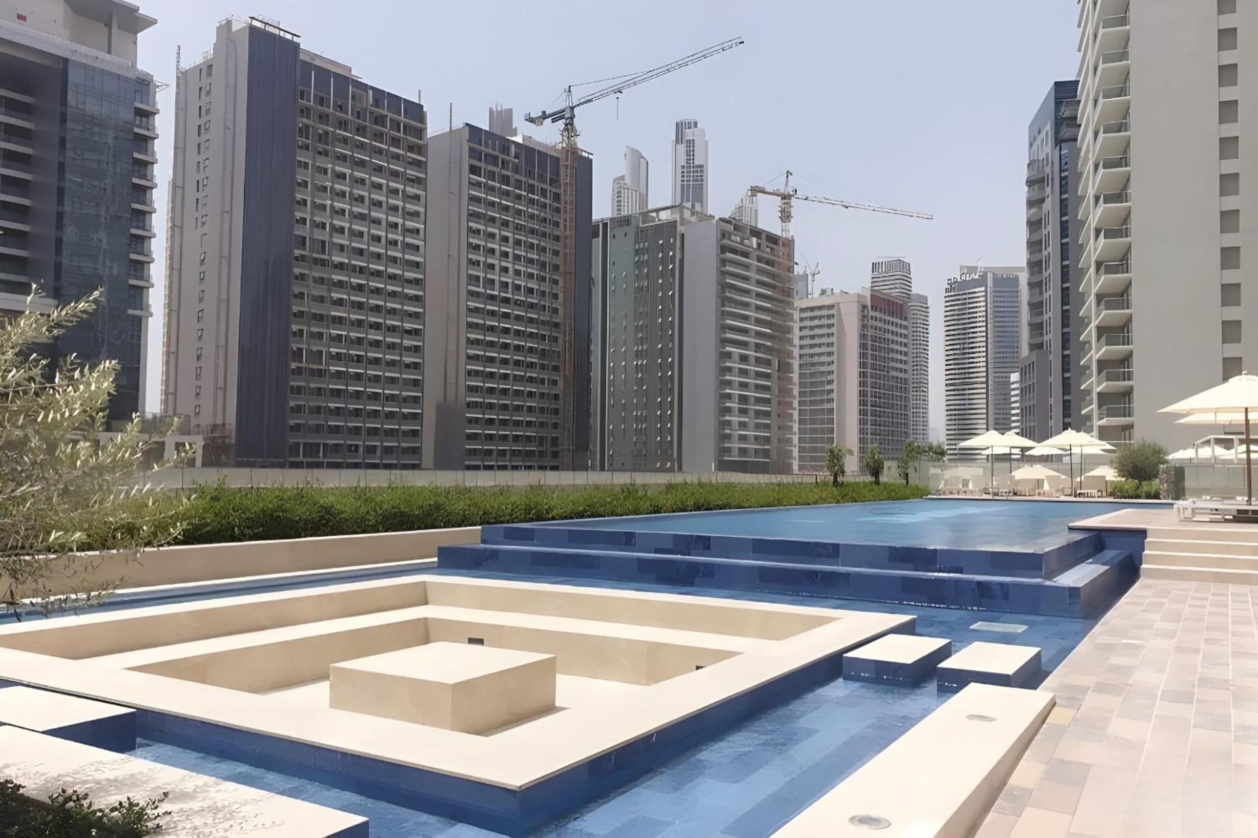 Keyrock Living - 1BR at Reva Residence with Lake View