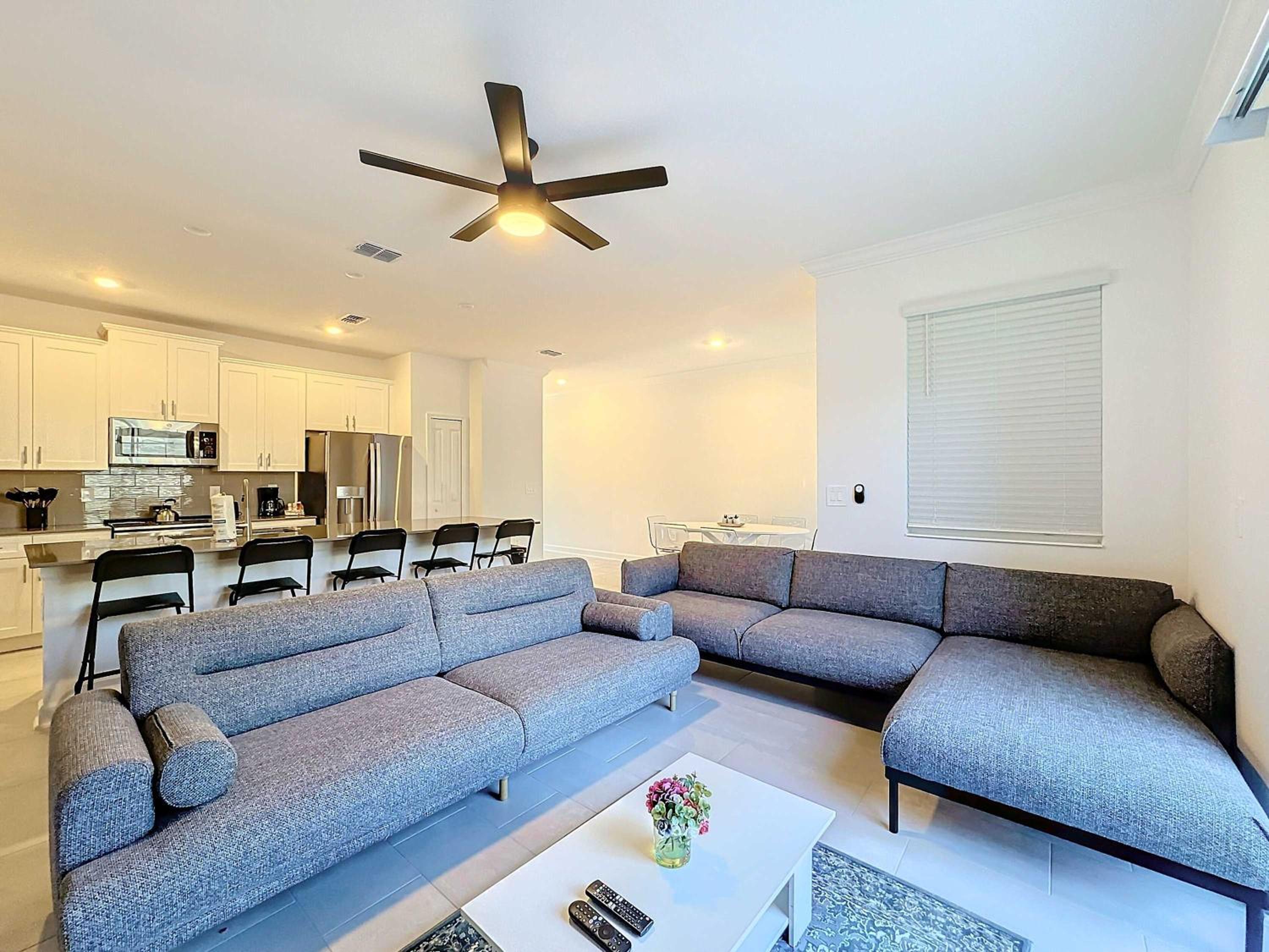Incredible Family Retreat with PS5 Private Pool and access to 2 Clubhouses
