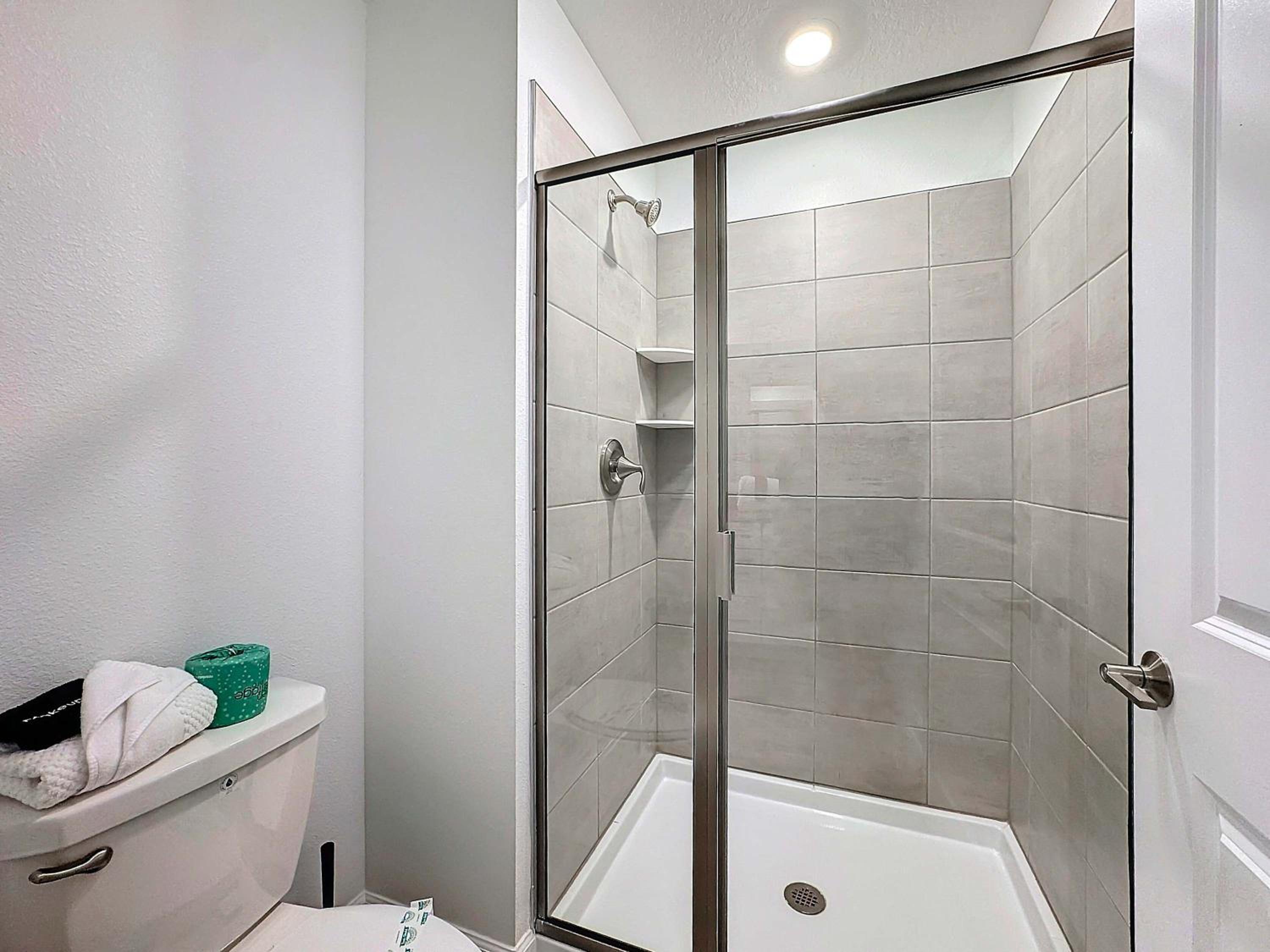 Incredible Family Retreat with PS5 Private Pool and access to 2 Clubhouses