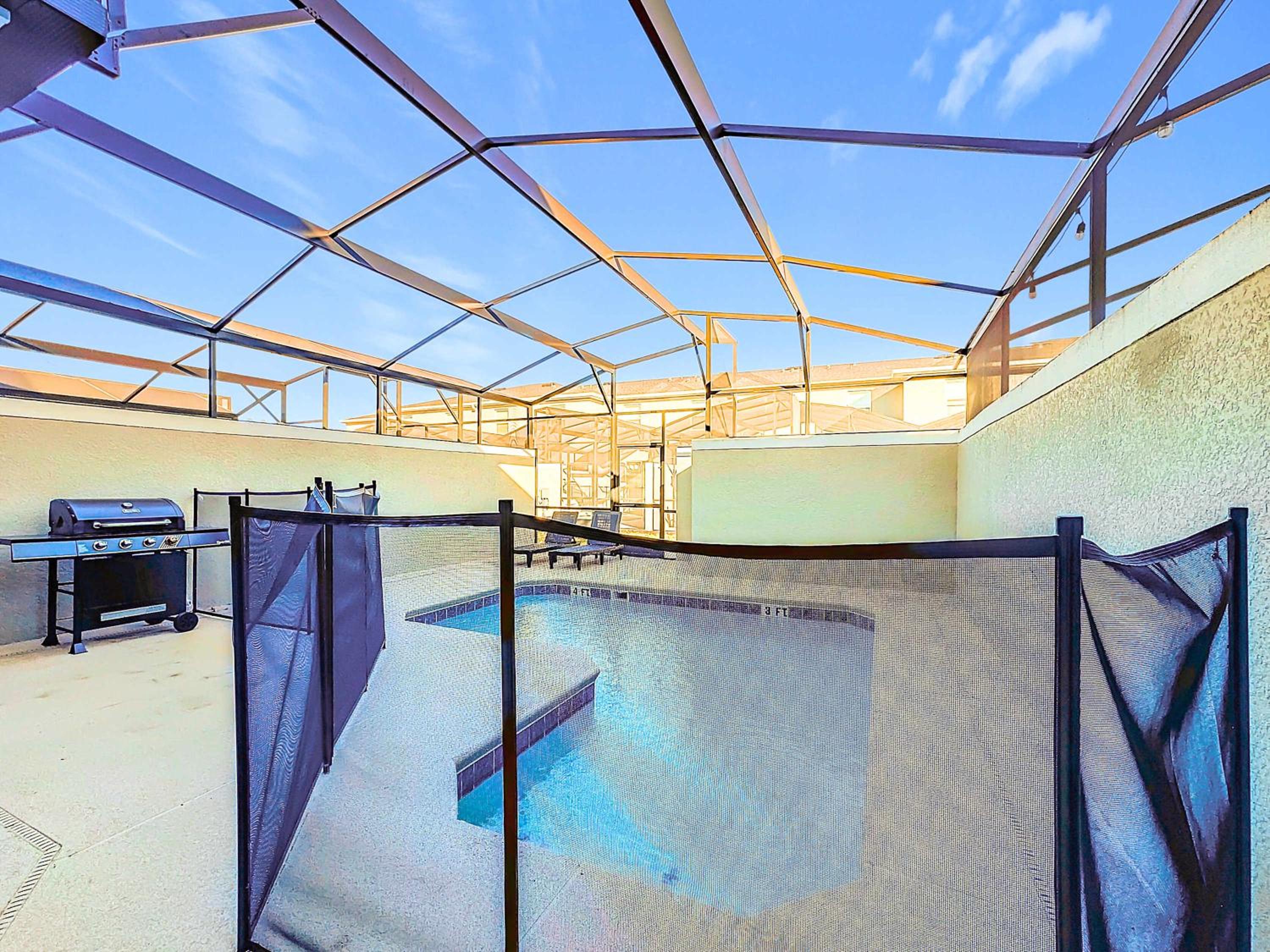 Incredible Family Retreat with PS5 Private Pool and access to 2 Clubhouses