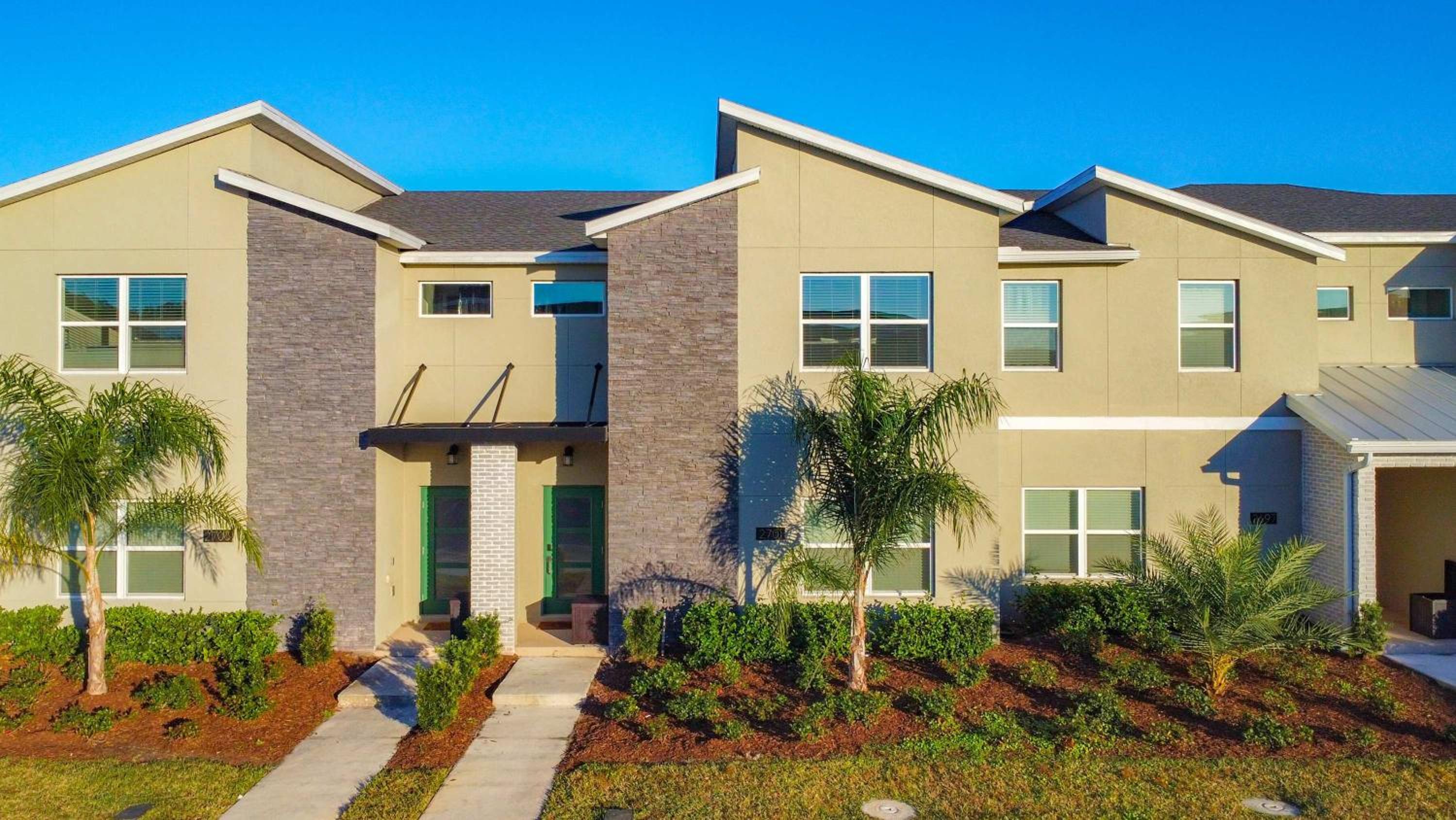 Incredible Family Retreat with PS5 Private Pool and access to 2 Clubhouses