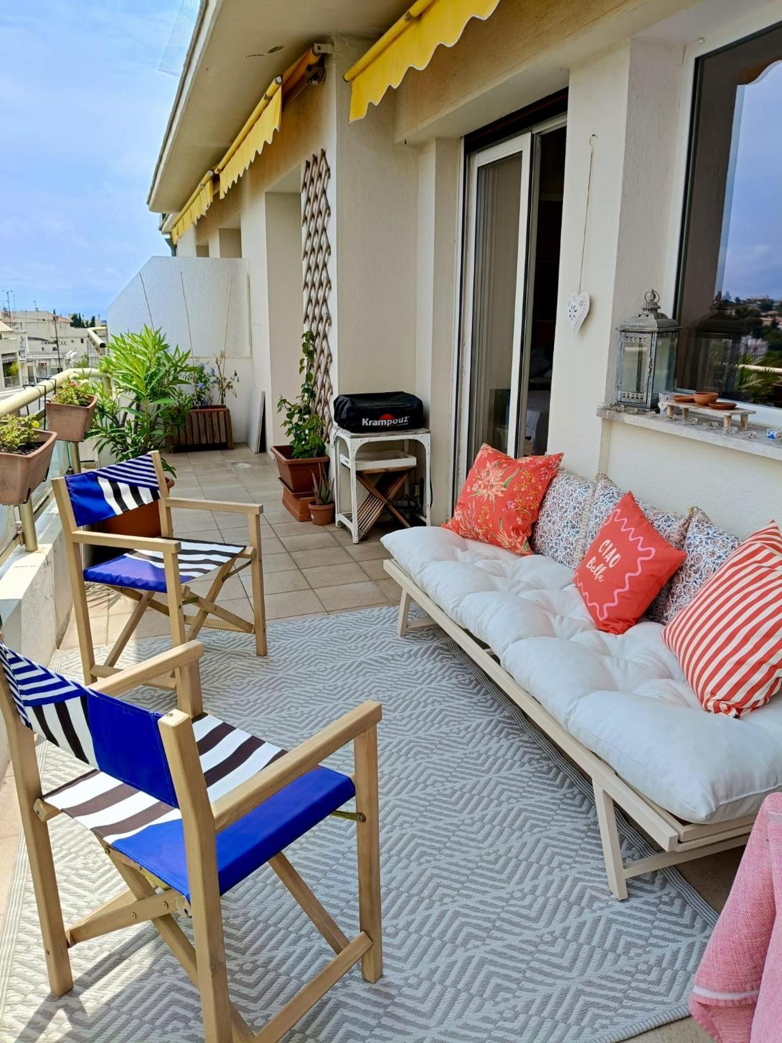 Stunning 2 bedroom apartment with Terrace and Sea view, Nice Cimiez Liberation