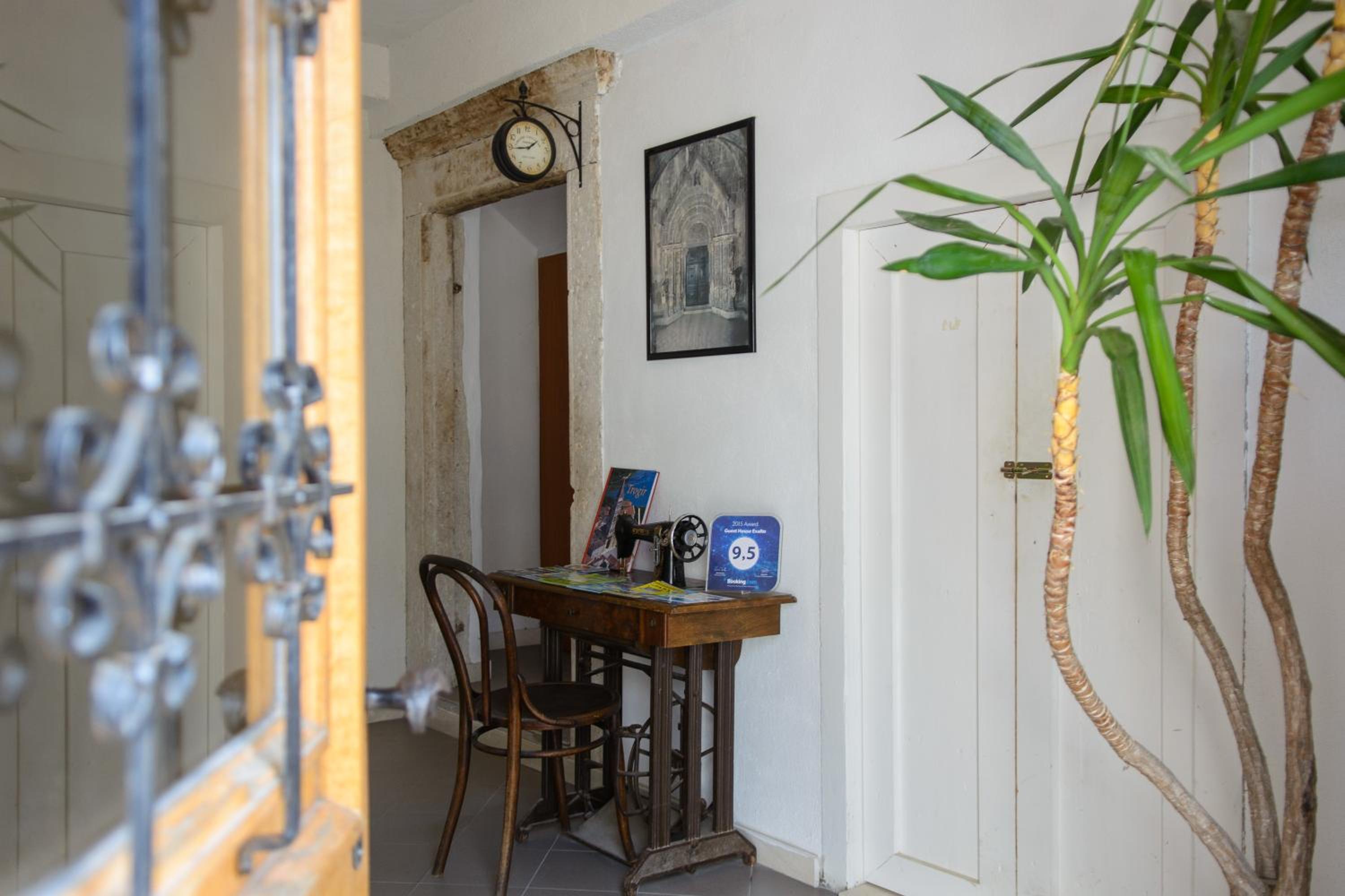 Guest House Exalto