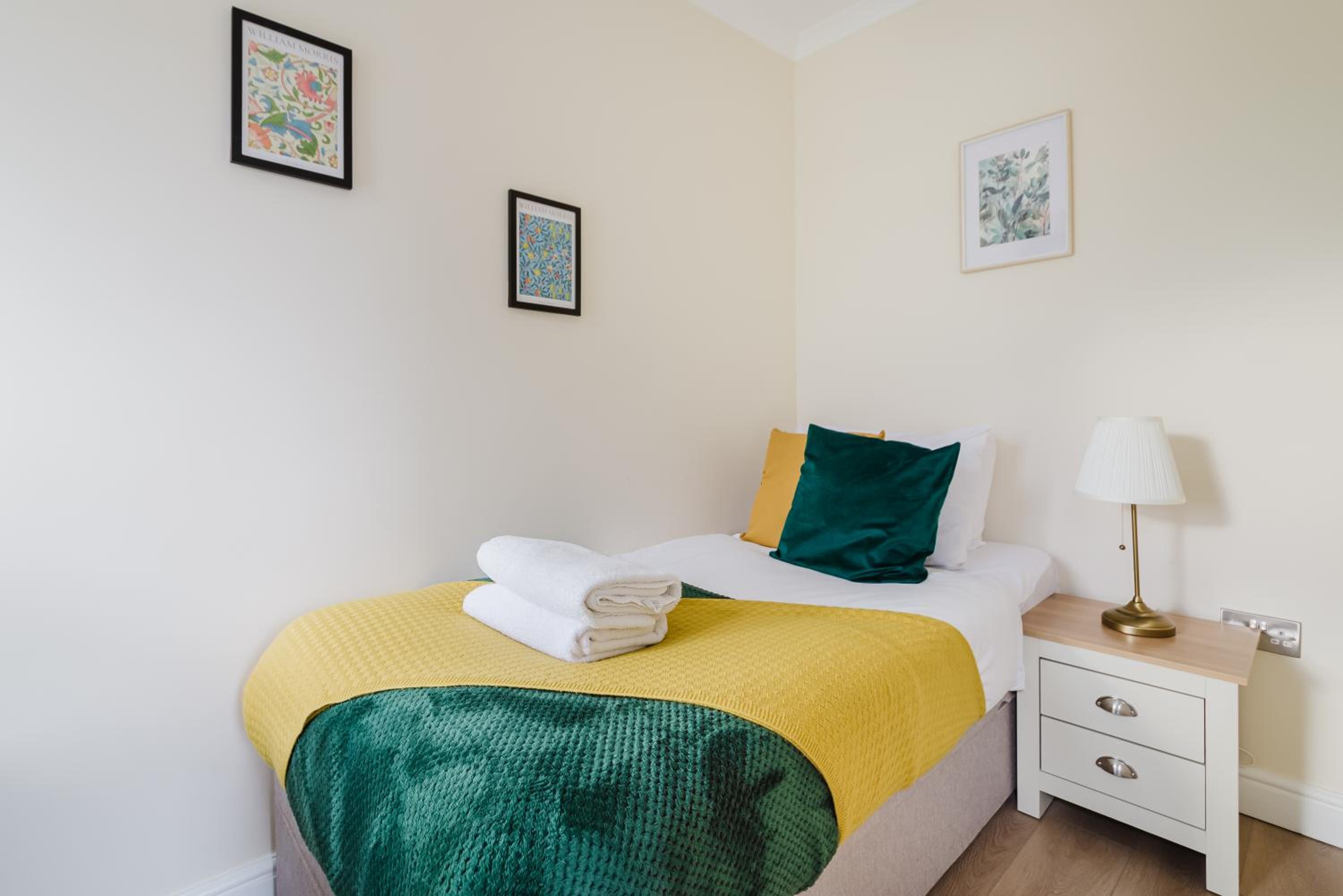 Business and Contractor stays 50OFF Monthly 3 Bed Sleeps 7