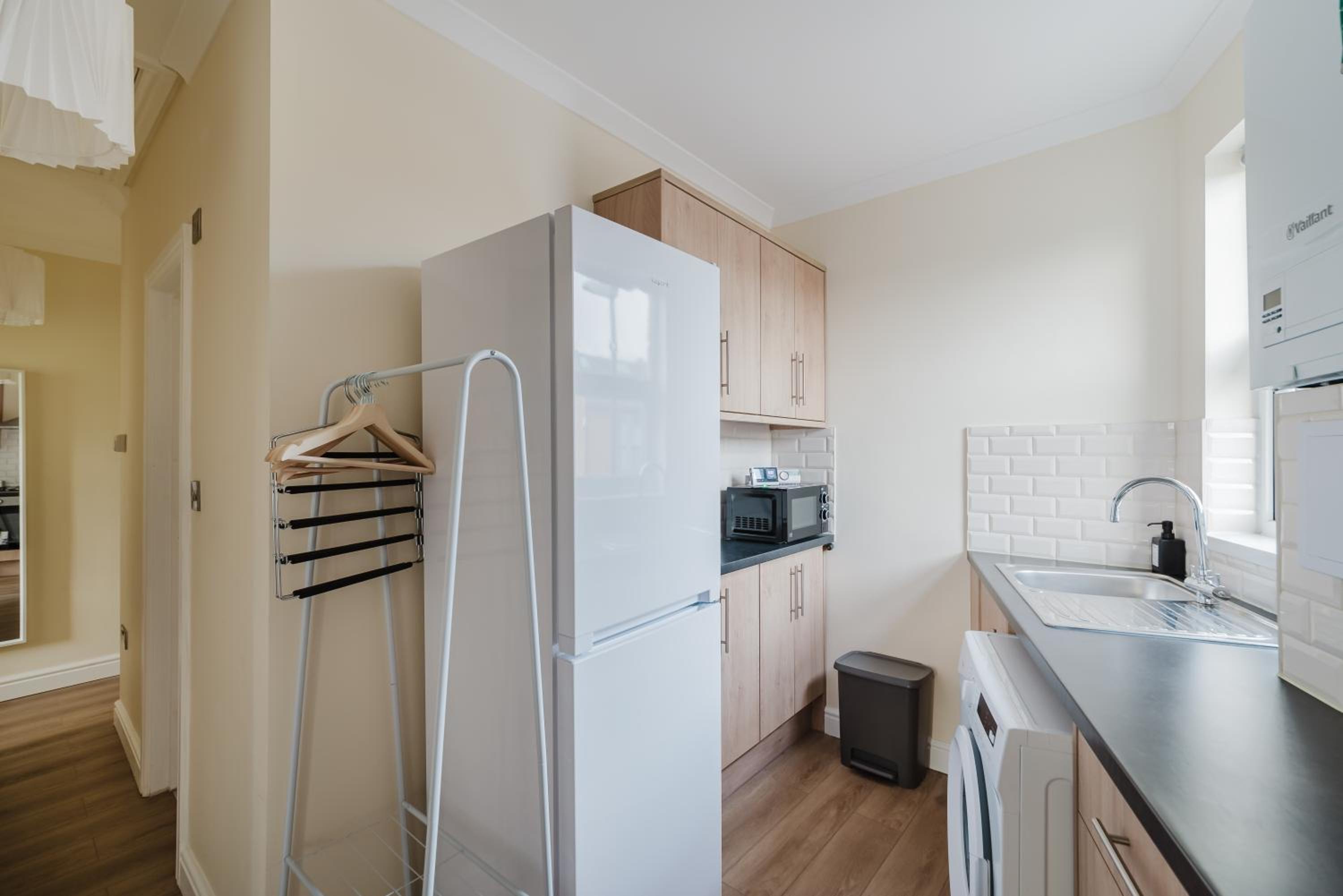 Business and Contractor stays 50OFF Monthly 3 Bed Sleeps 7