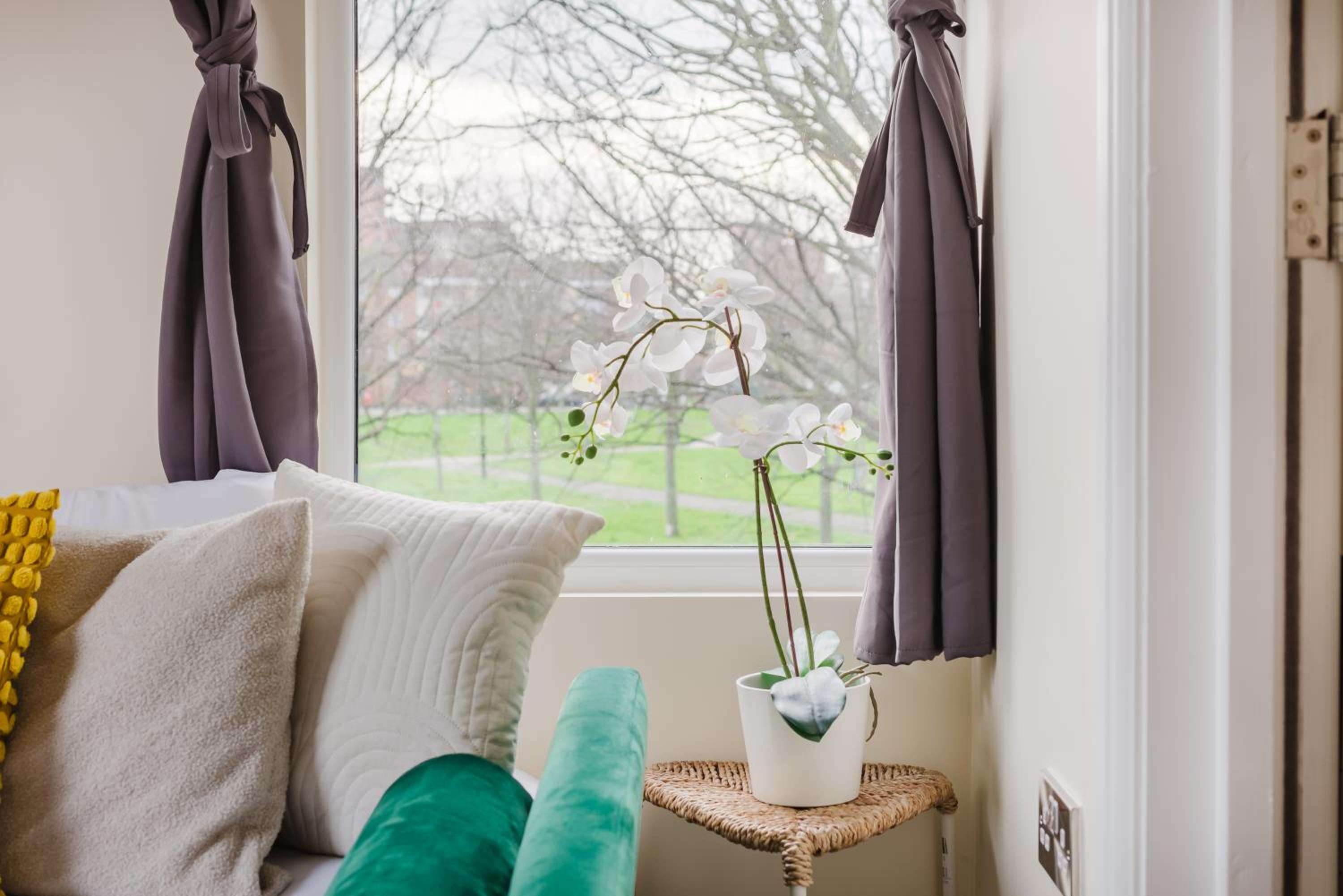 Business and Contractor stays 50OFF Monthly 3 Bed Sleeps 7