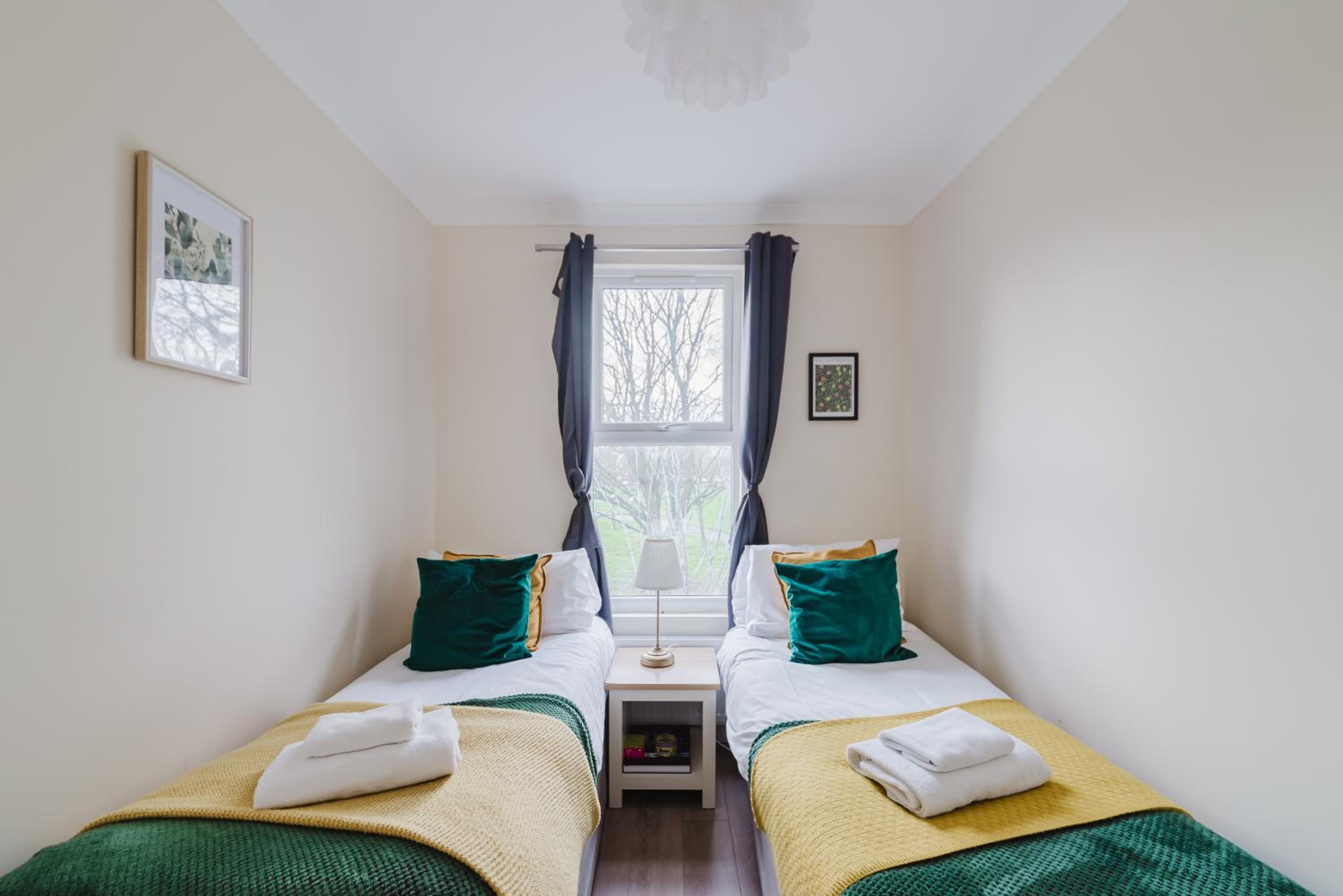 Business and Contractor stays 50OFF Monthly 3 Bed Sleeps 7