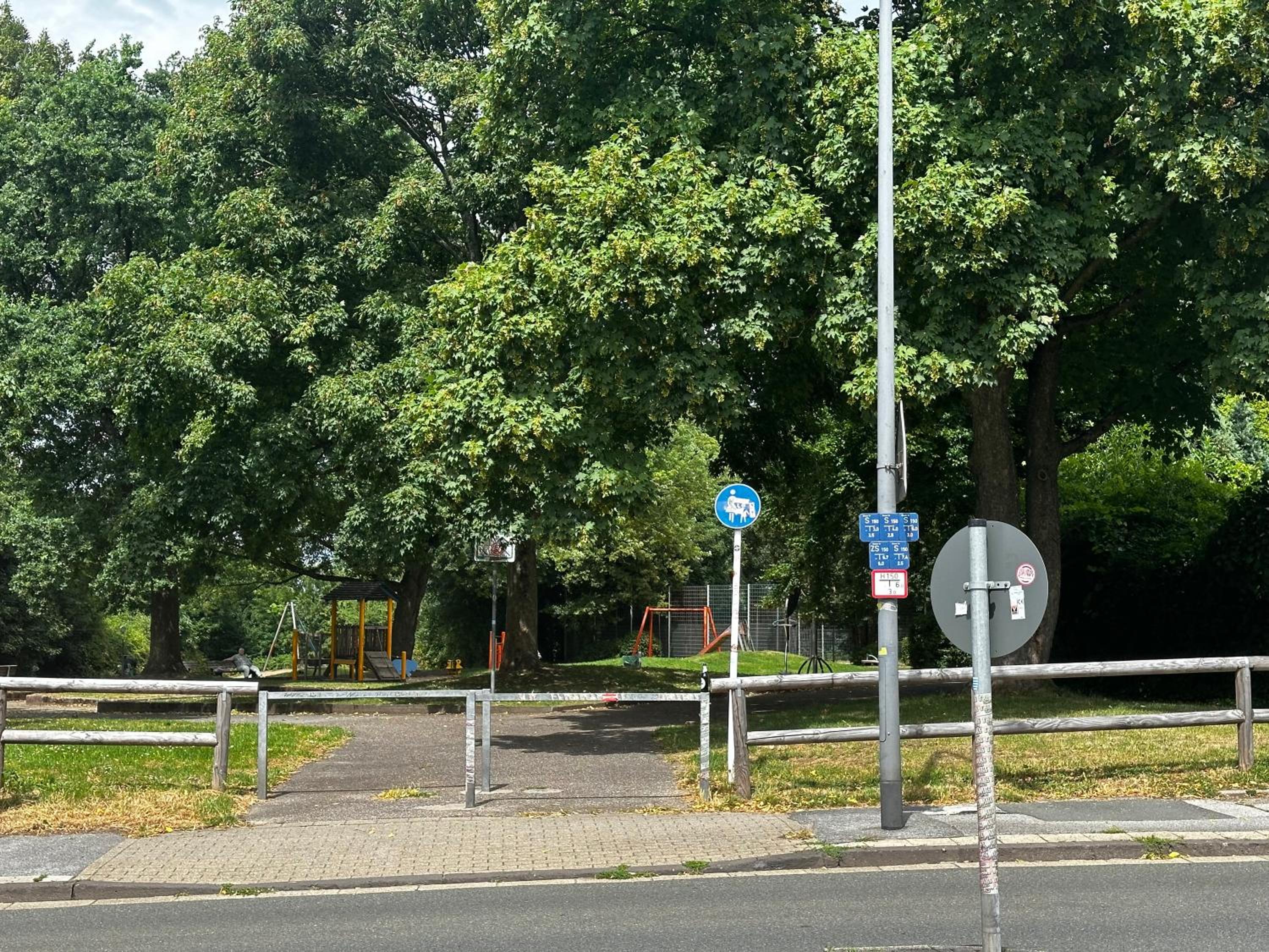 Schönes Apartment 1,5 Zimmer mit Balkon in Frintrop Essen