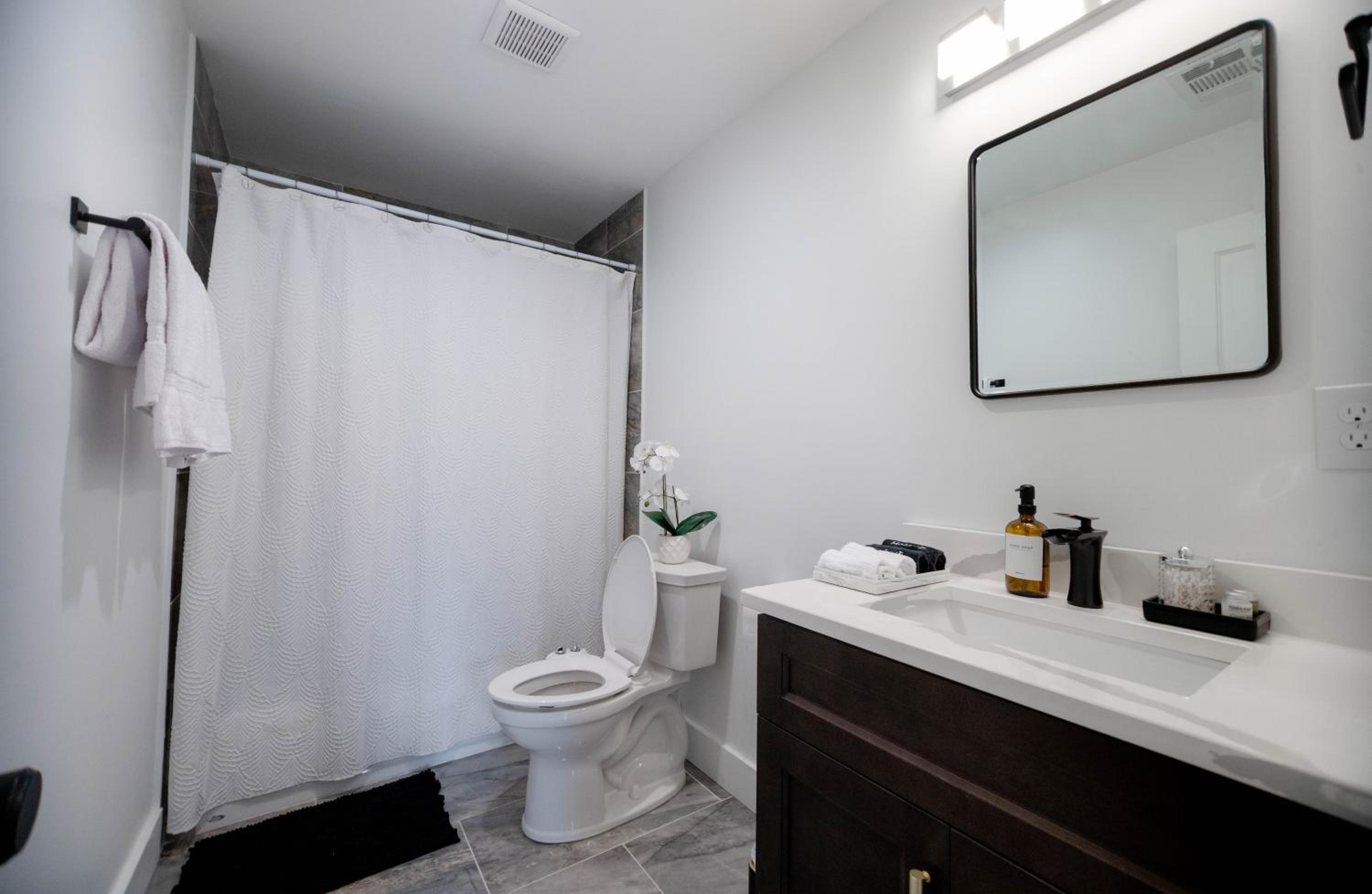 Luxury ATL Home Near East Lake Golf & Beltline
