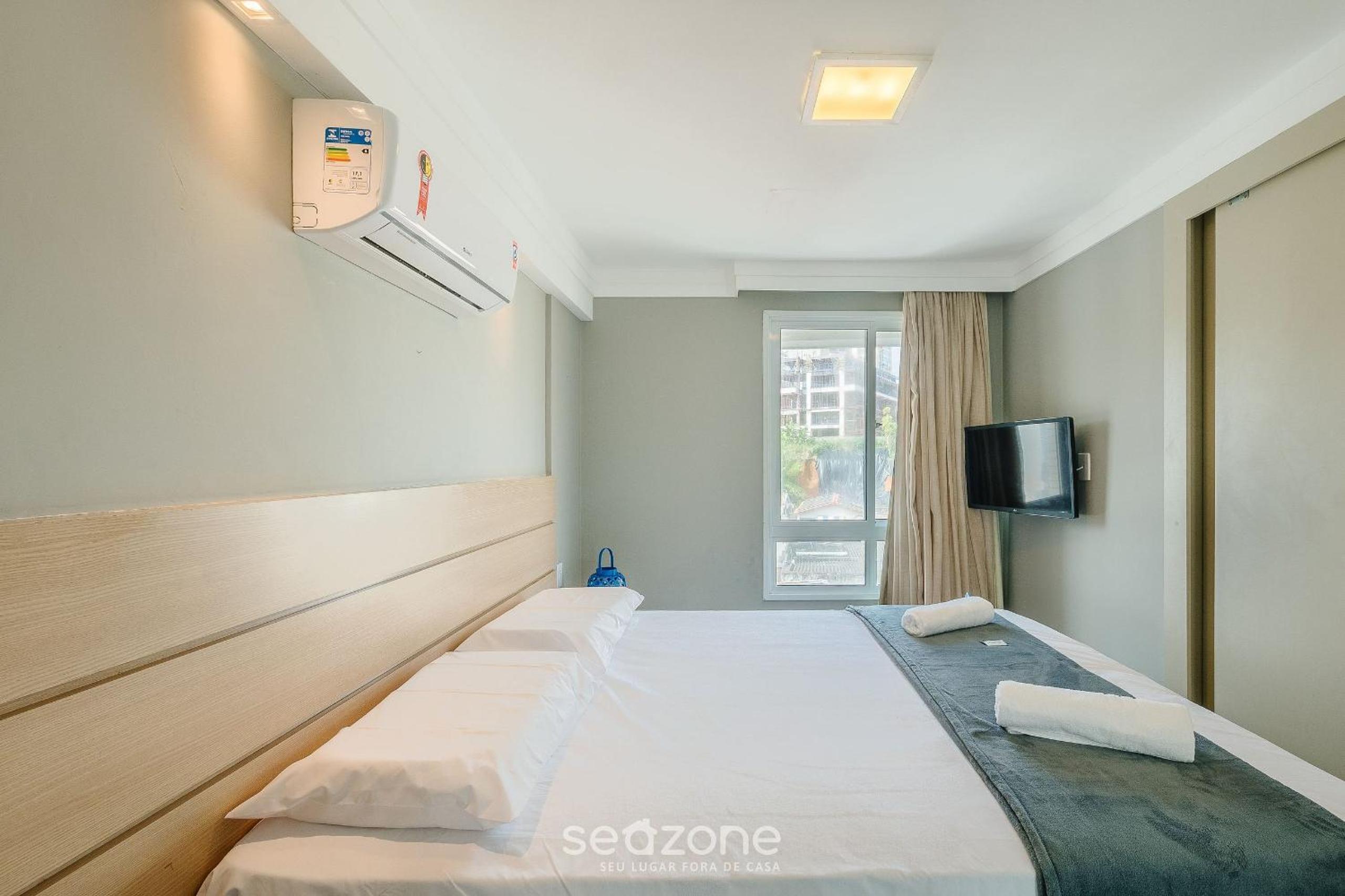 Apt w Jacuzzi and Sea View in Rio Vermelho ENC0307