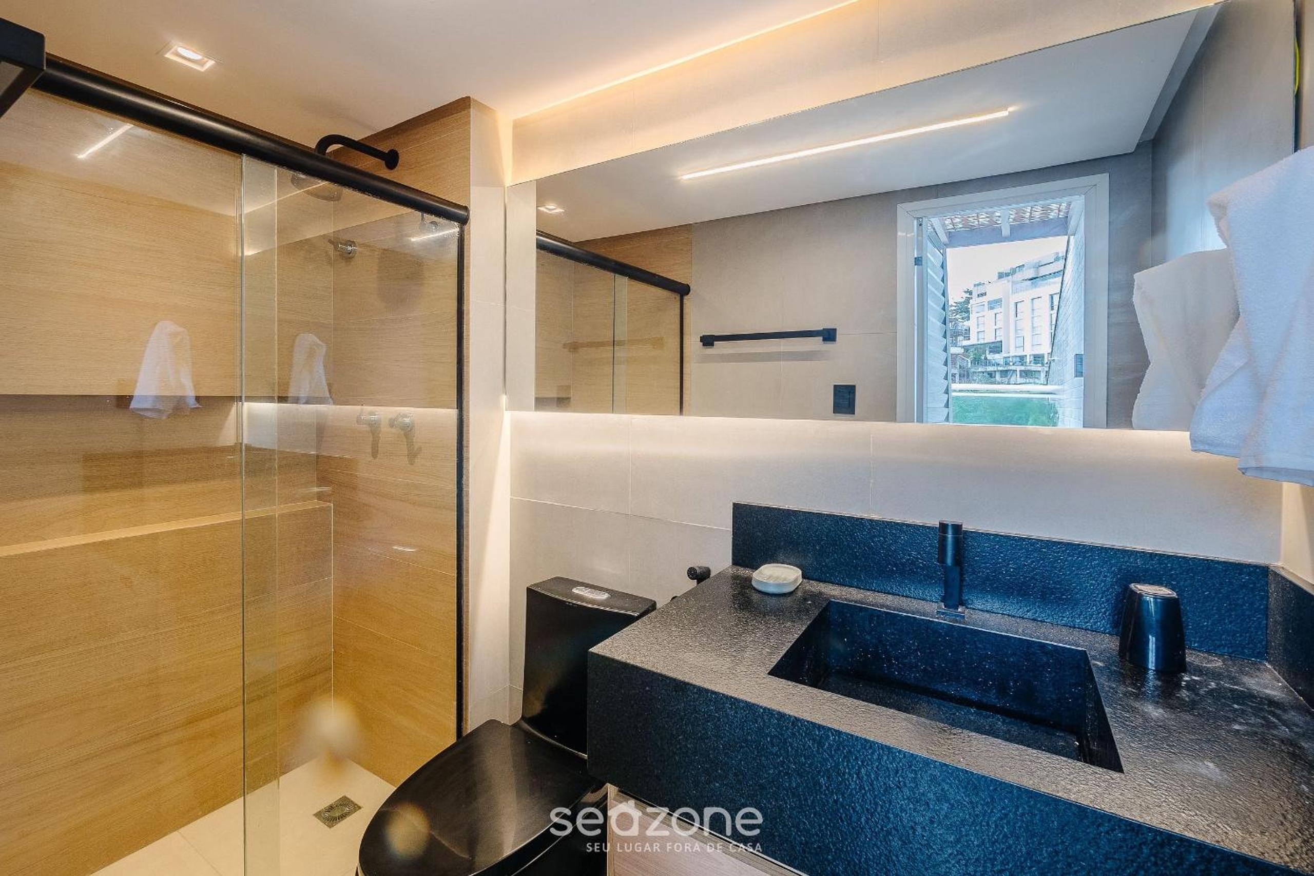 Apt w Jacuzzi and Sea View in Rio Vermelho ENC0307