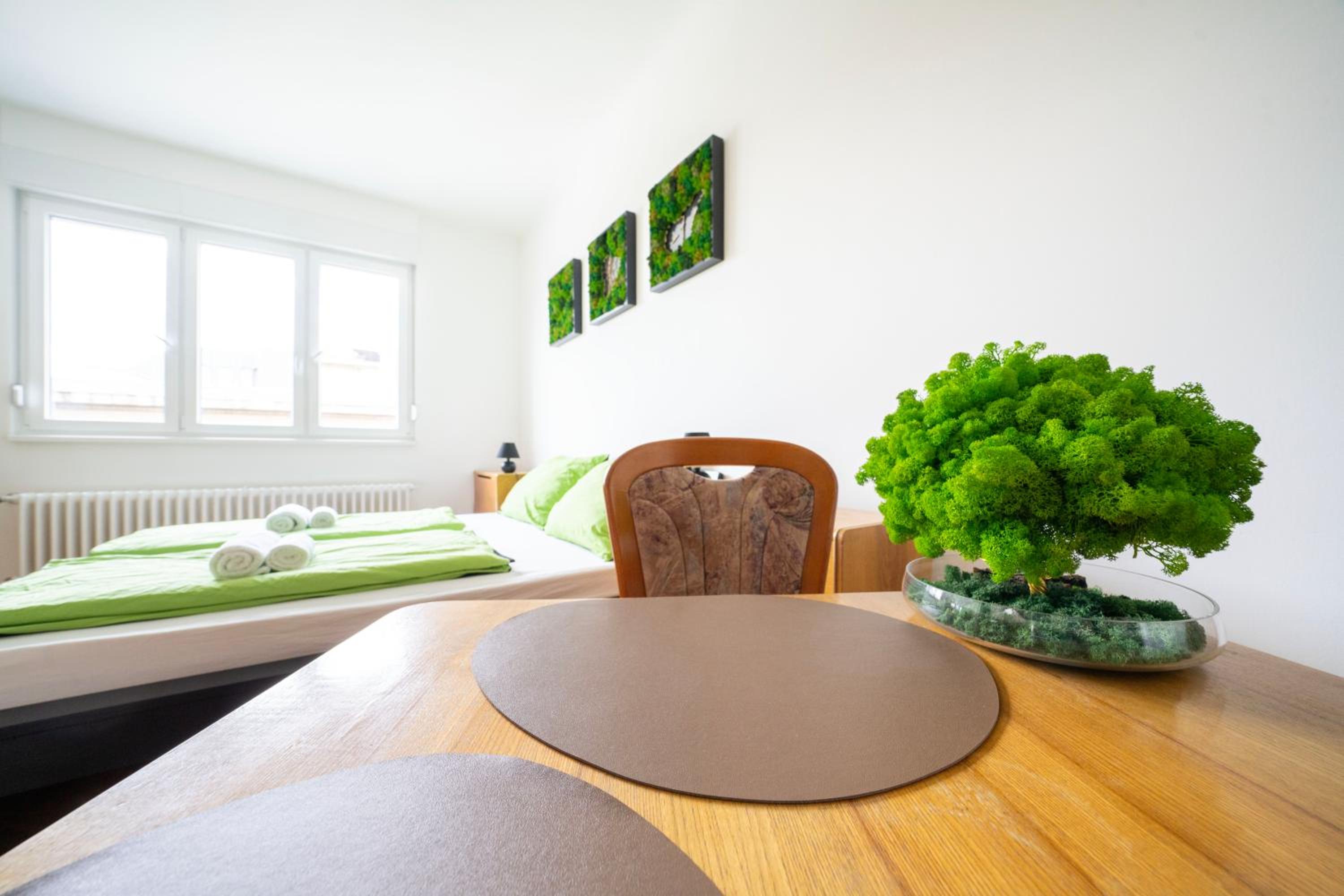 Pozsonyi Street 3BR, Balcony Family Retreat