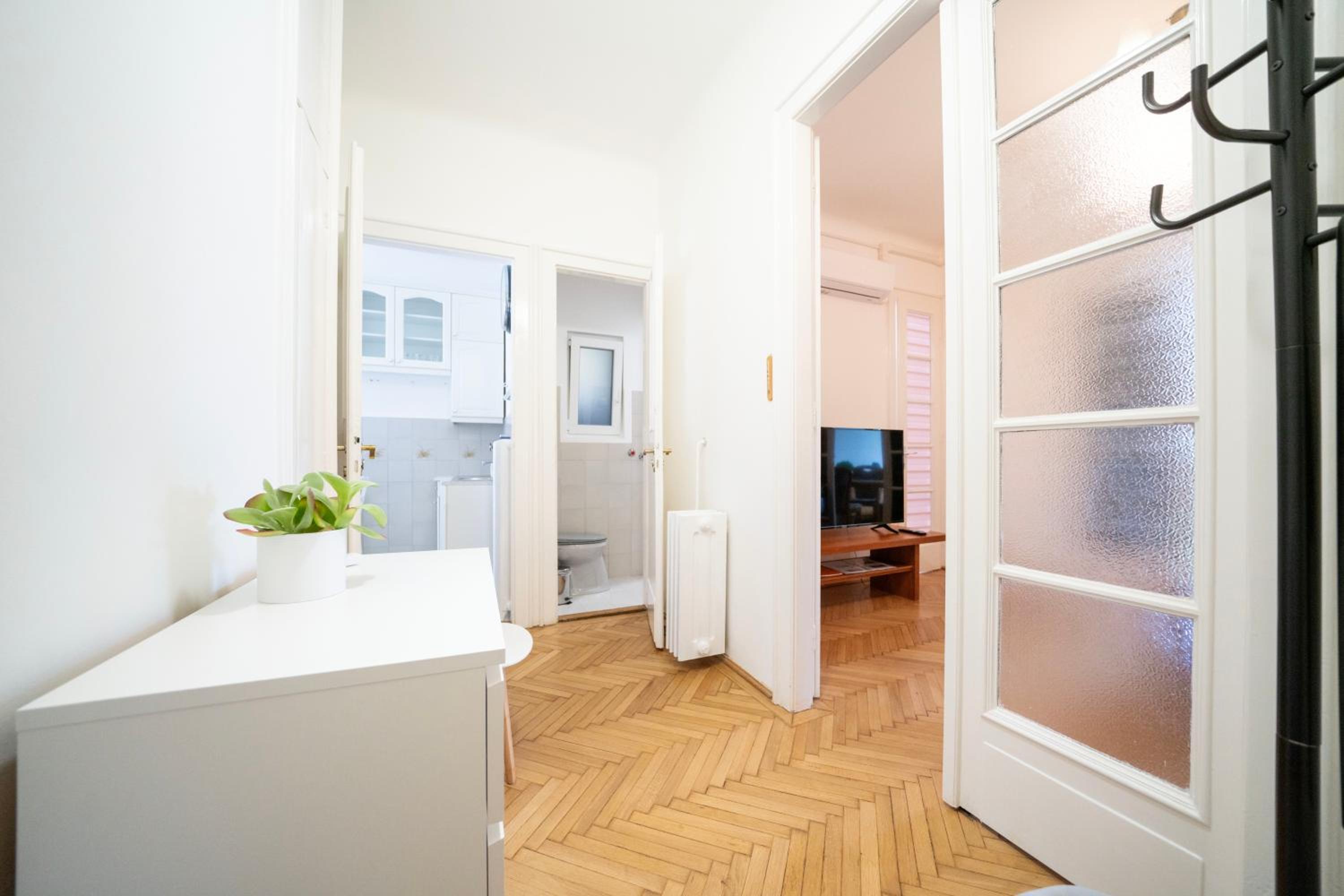Pozsonyi Street 3BR, Balcony Family Retreat