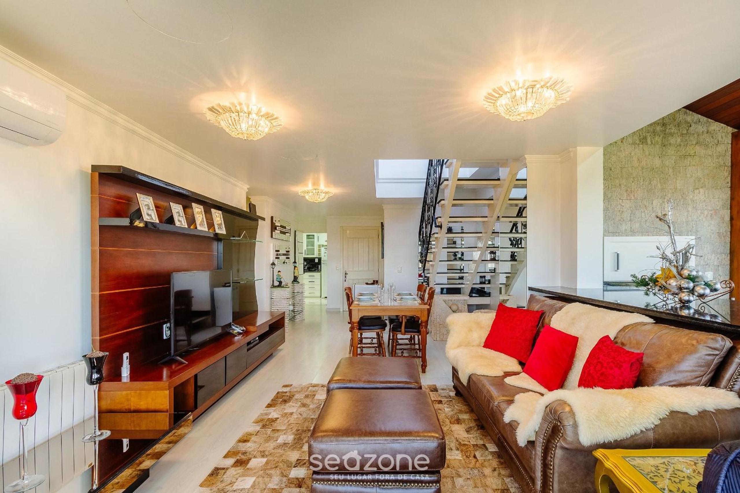 3 Bedroom Apartment with Mountain View RLU0302