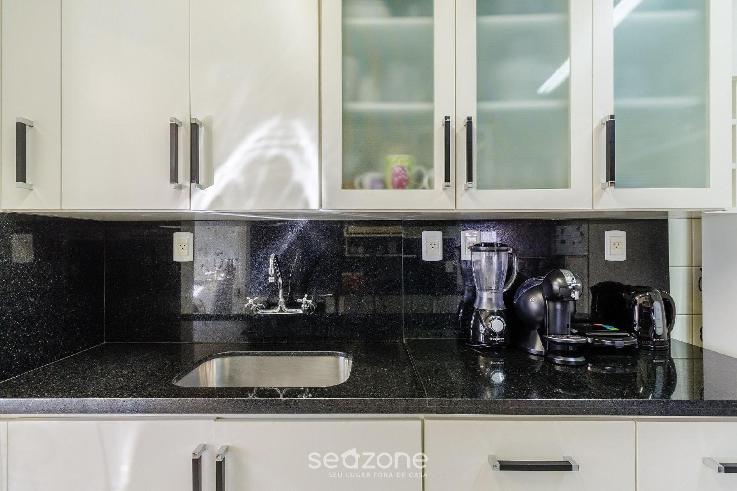 3 Bedroom Apartment with Mountain View RLU0302