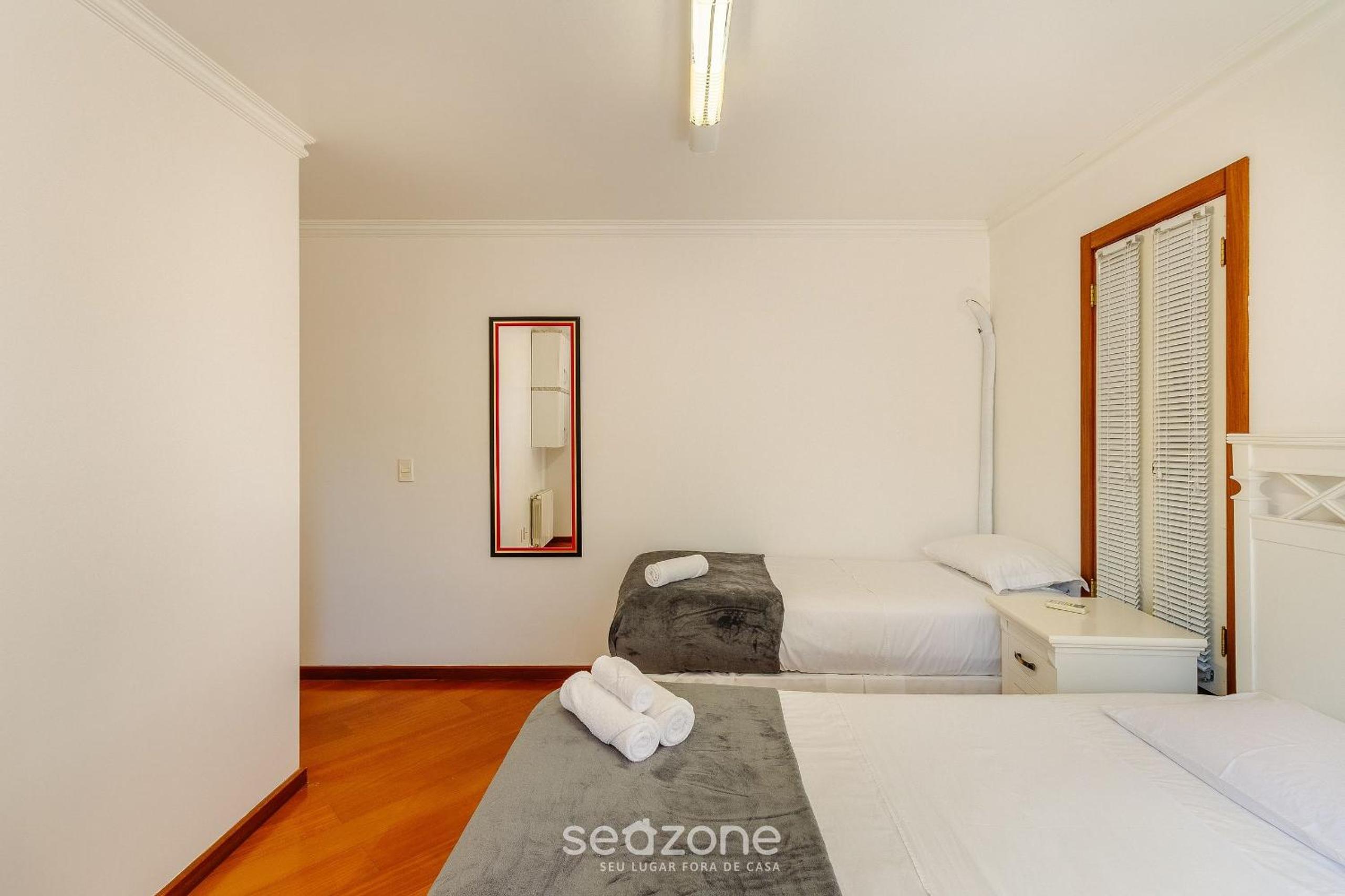 3 Bedroom Apartment with Mountain View RLU0302