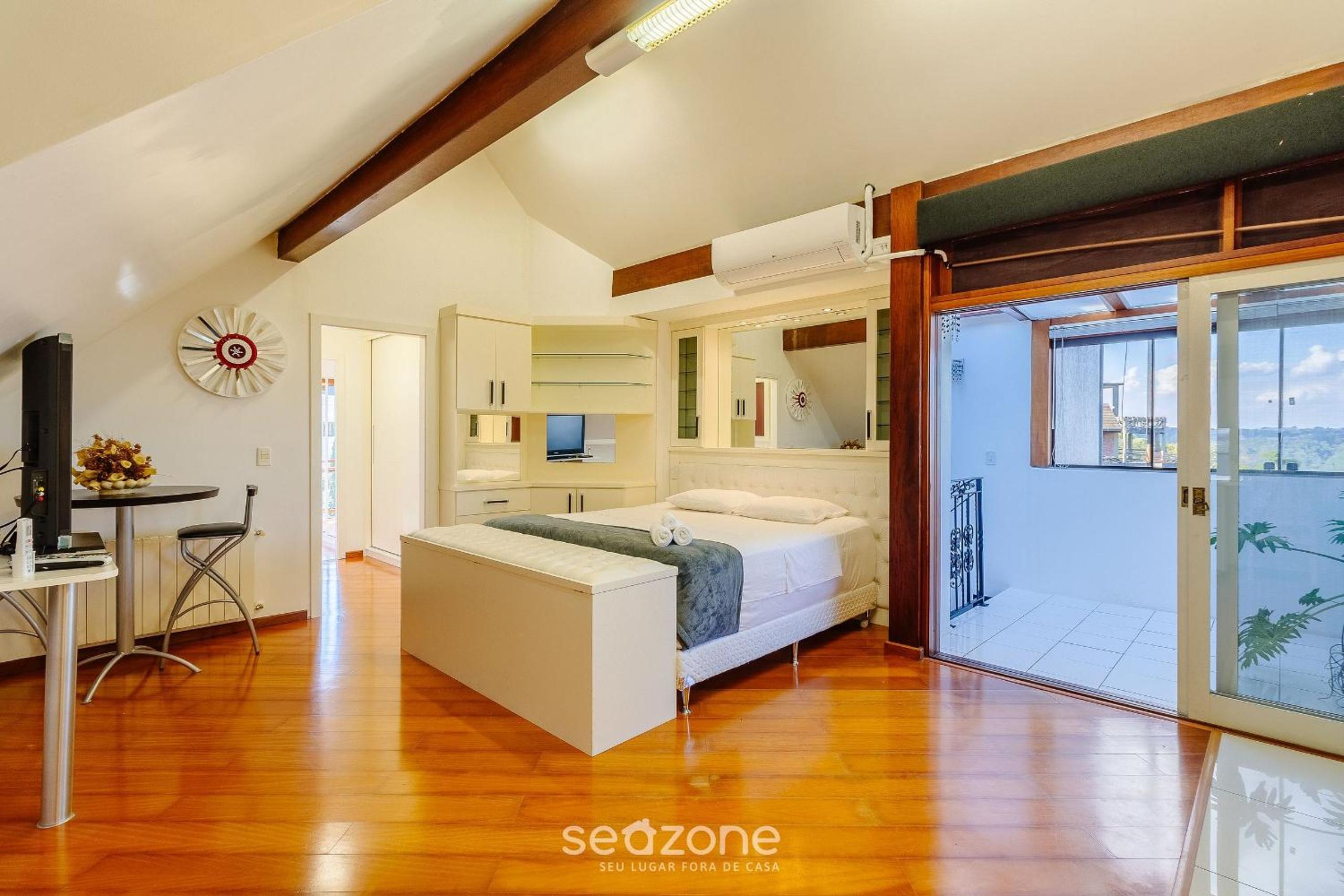 3 Bedroom Apartment with Mountain View RLU0302
