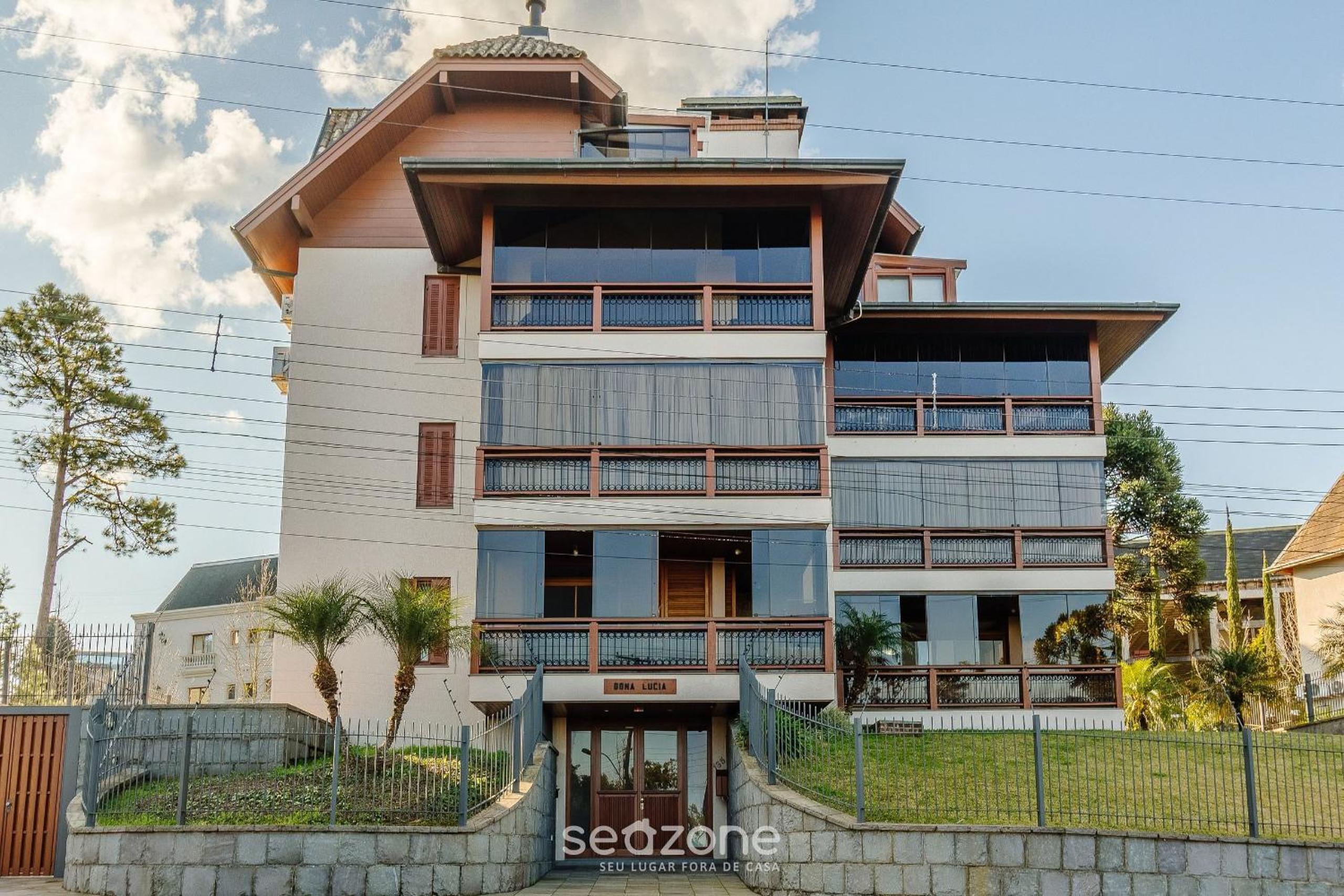 3 Bedroom Apartment with Mountain View RLU0302