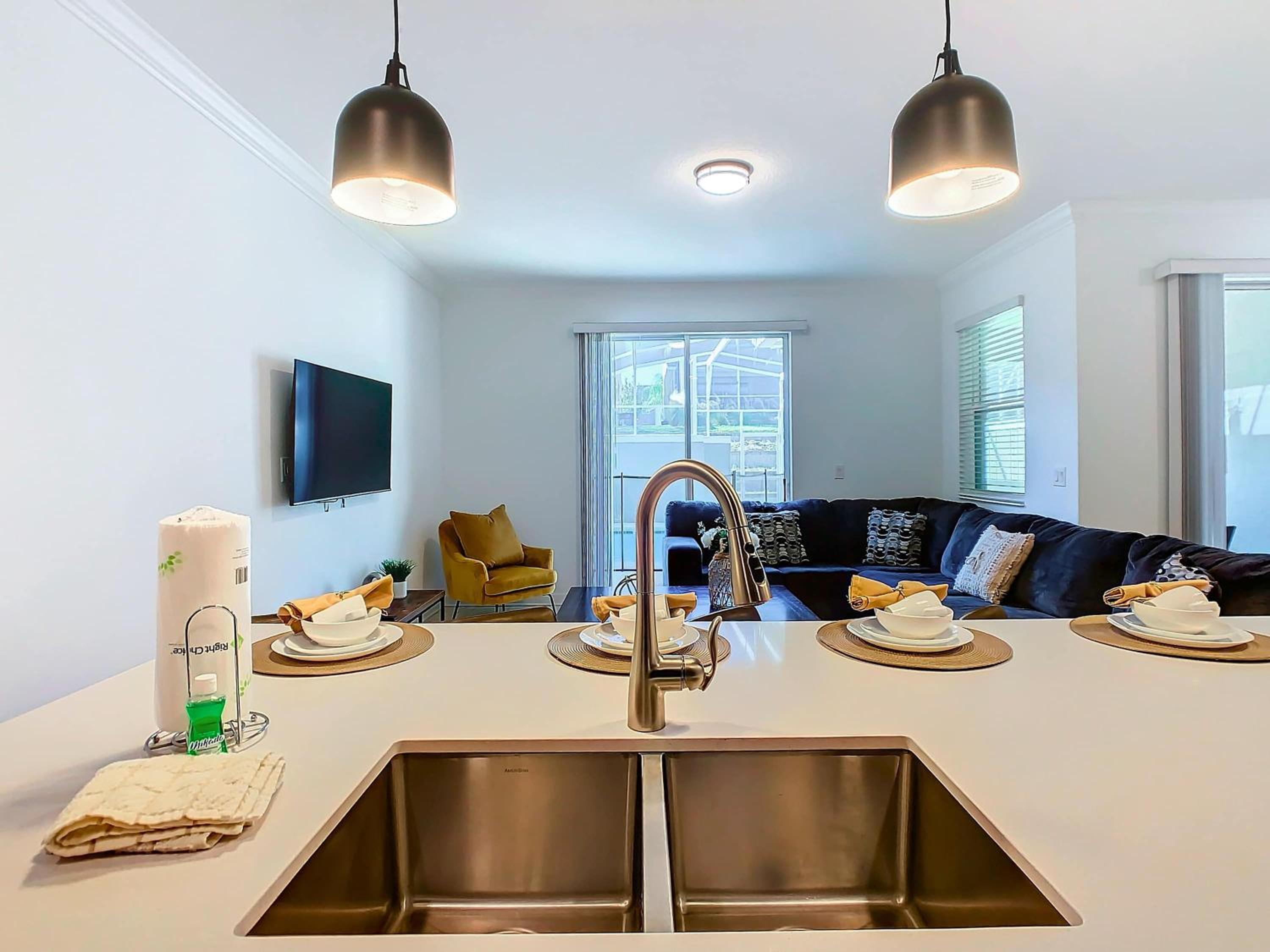 Family Oasis with Private Pool and access to 2 clubhouses - Free Waterpark