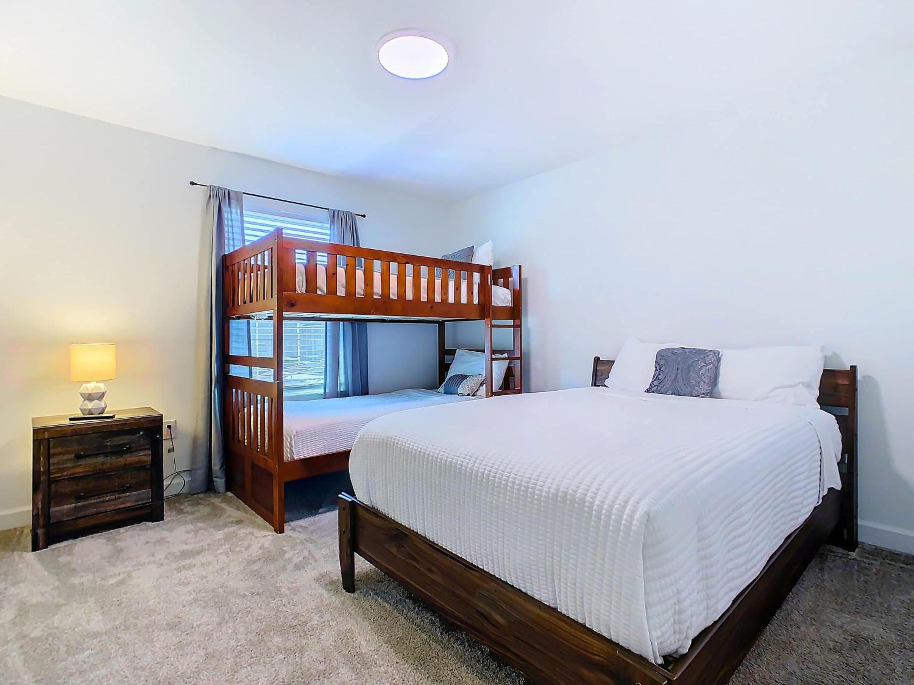 Family Oasis with Private Pool and access to 2 clubhouses - Free Waterpark