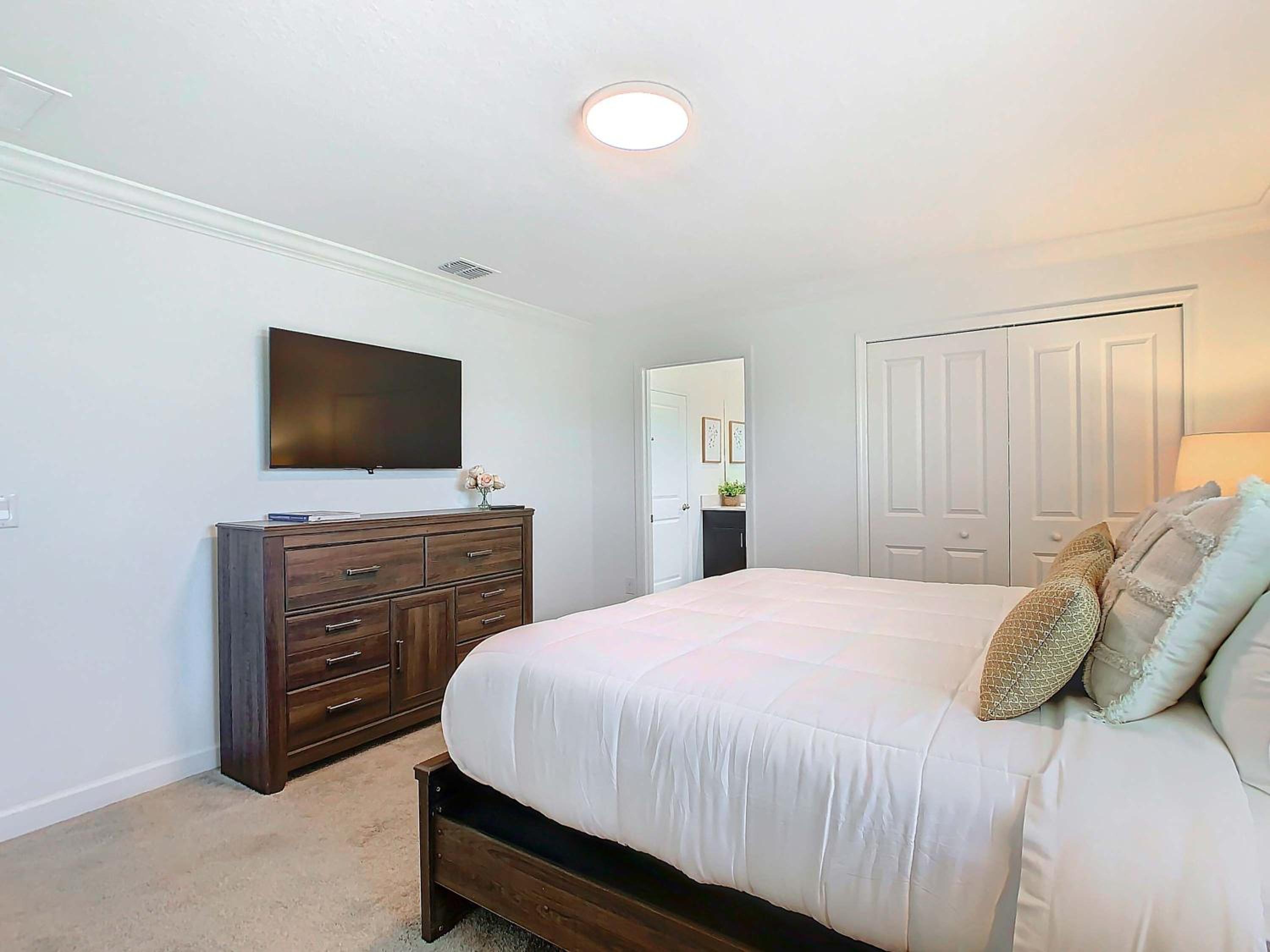 Family Oasis with Private Pool and access to 2 clubhouses - Free Waterpark