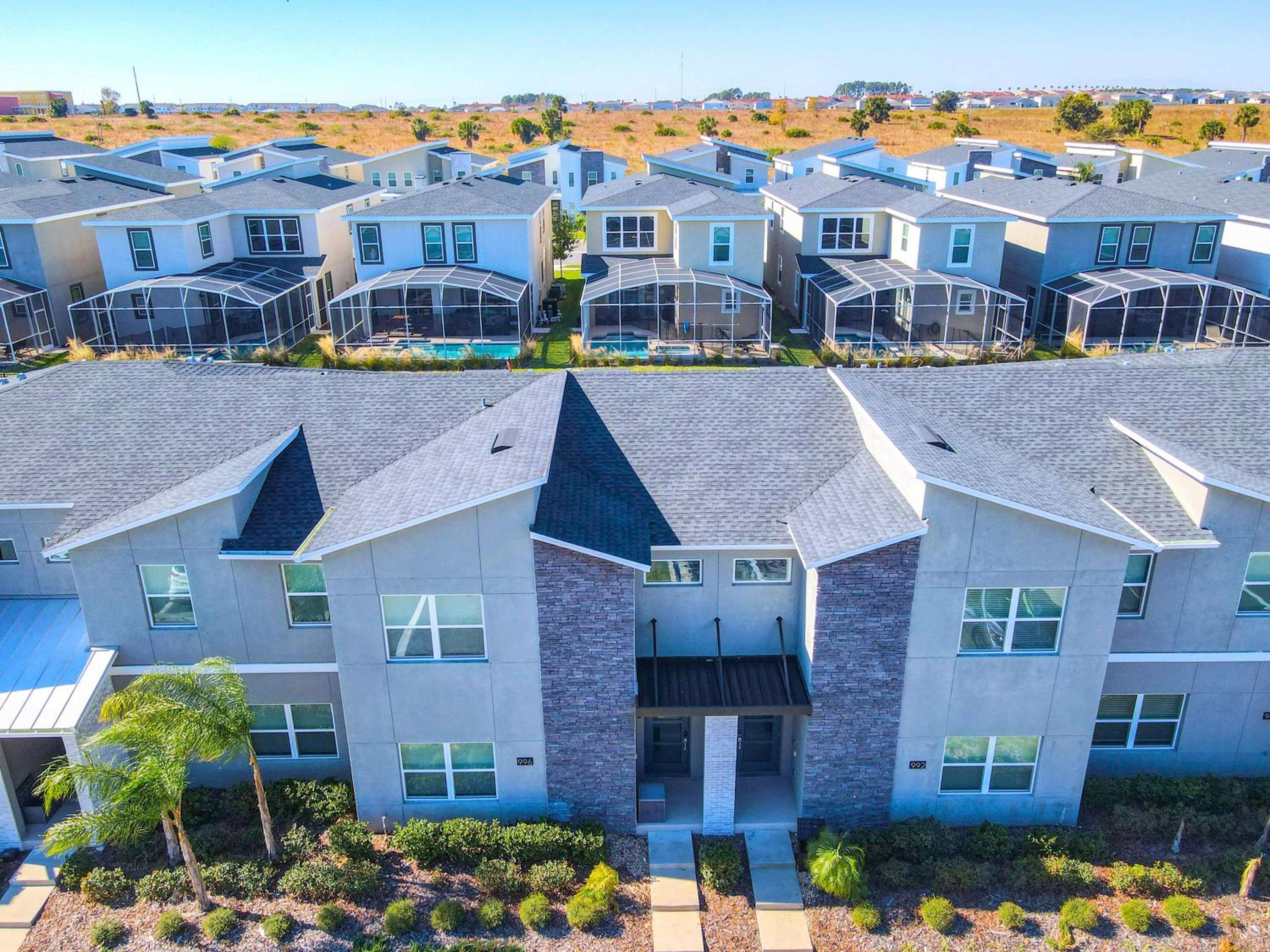Family Oasis with Private Pool and access to 2 clubhouses - Free Waterpark