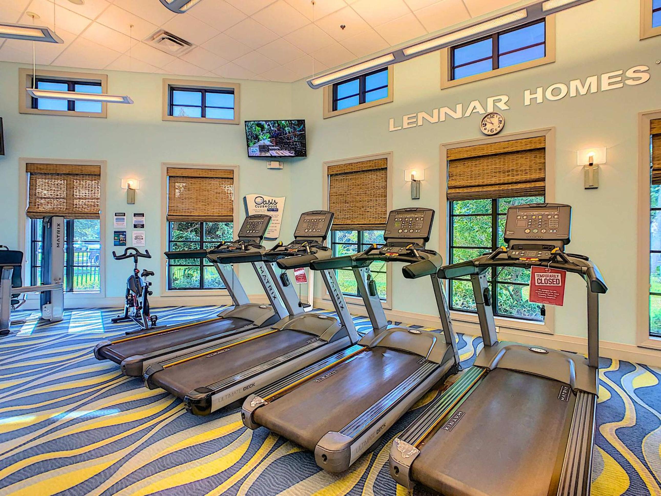 Family Oasis with Private Pool and access to 2 clubhouses - Free Waterpark