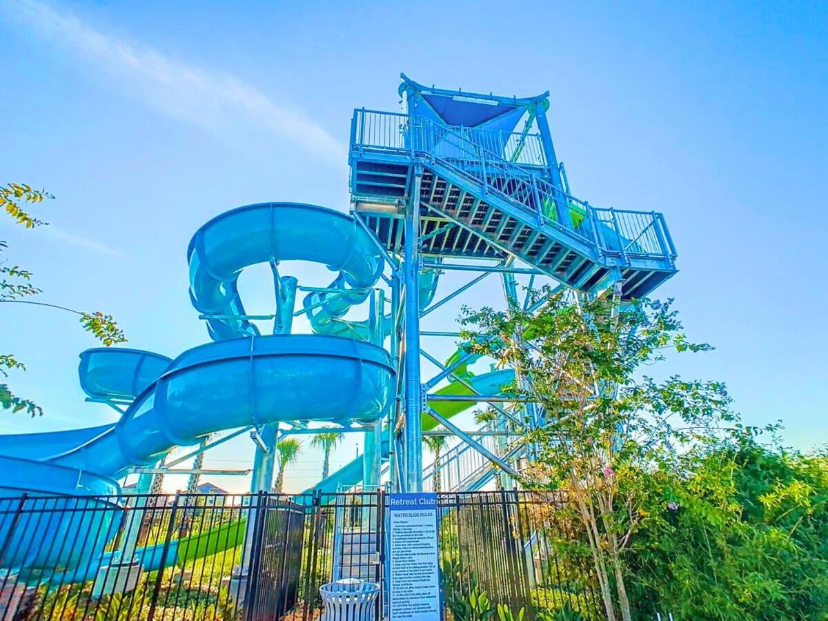 Family Oasis with Private Pool and access to 2 clubhouses - Free Waterpark