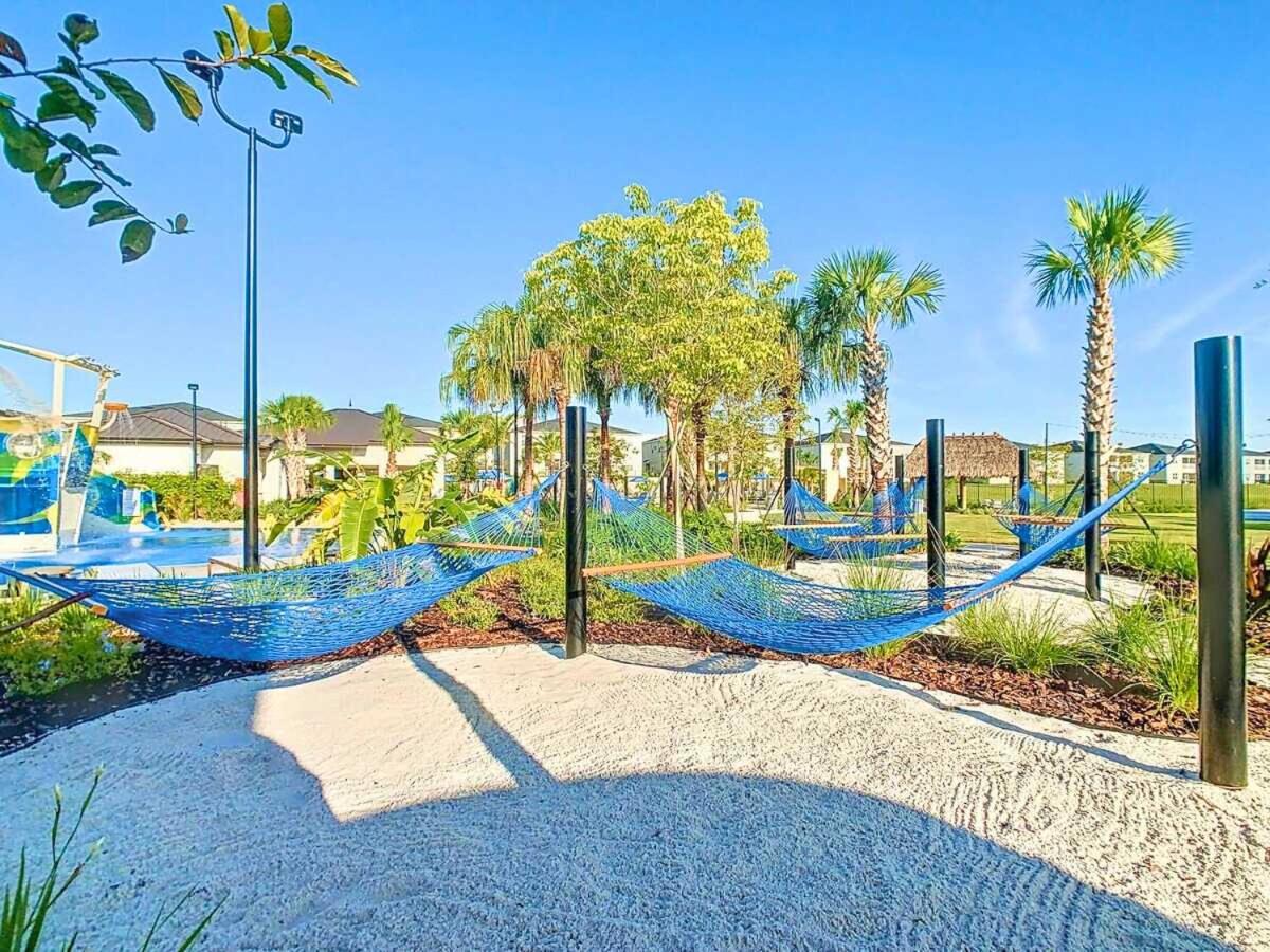 Family Oasis with Private Pool and access to 2 clubhouses - Free Waterpark