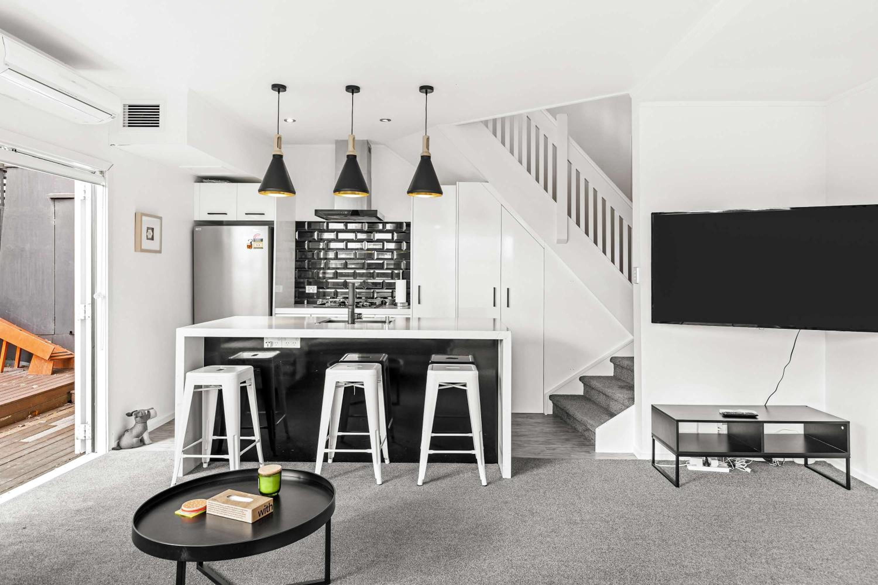 Charming 2BR Home Near City & Bay by Zodiak Stays