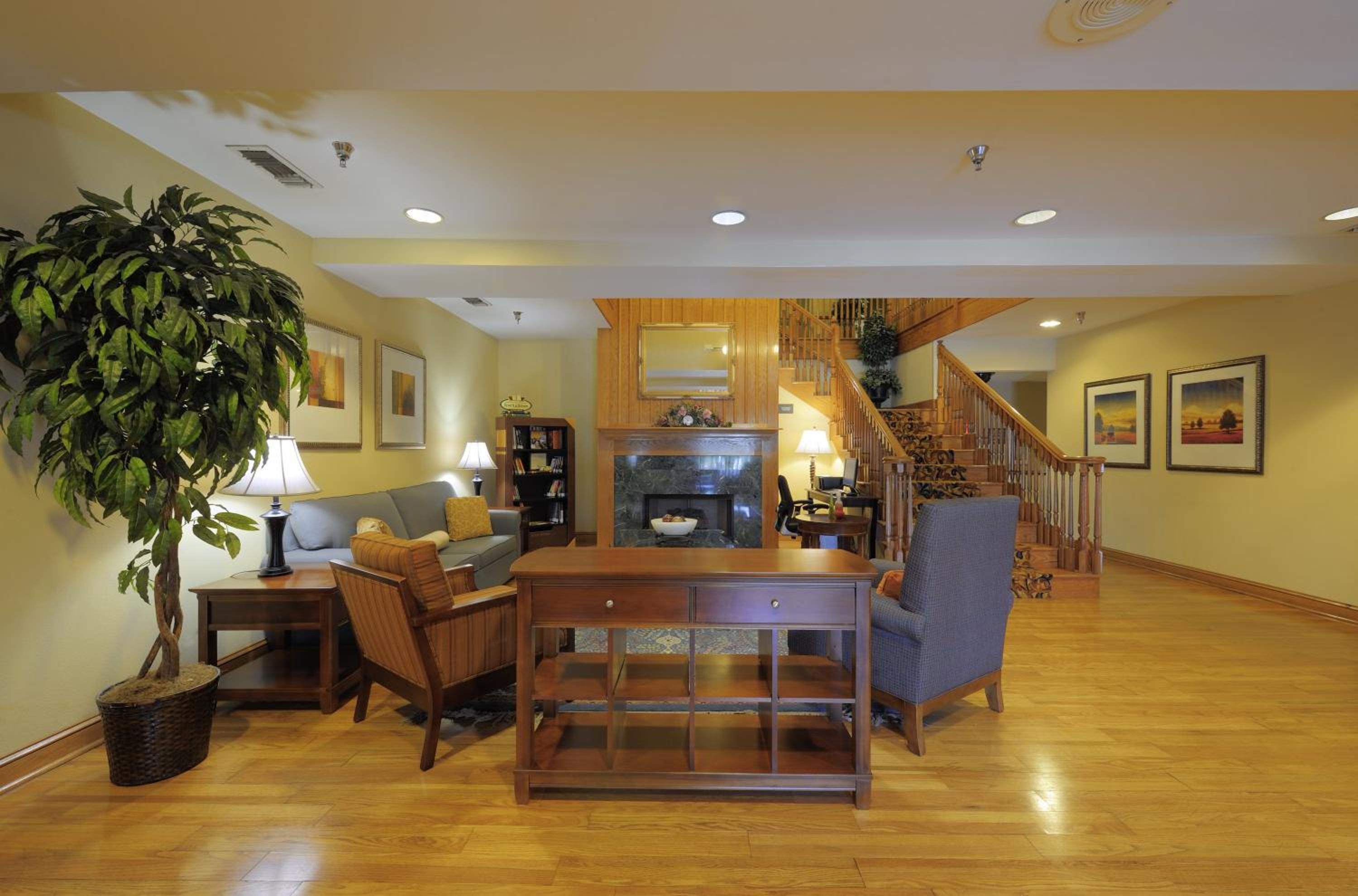 Port Wentworth Vacations - Country Inn  Suites by Radisson, Savannah I-95 North, GA - Property Image 2