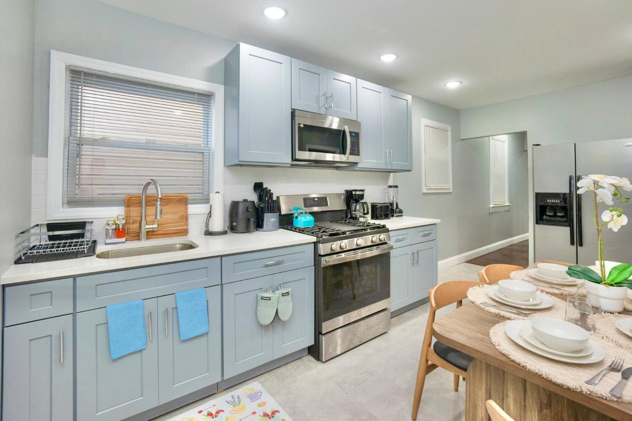 Urban Charm | Near EWR Airport Easy Access to NYC