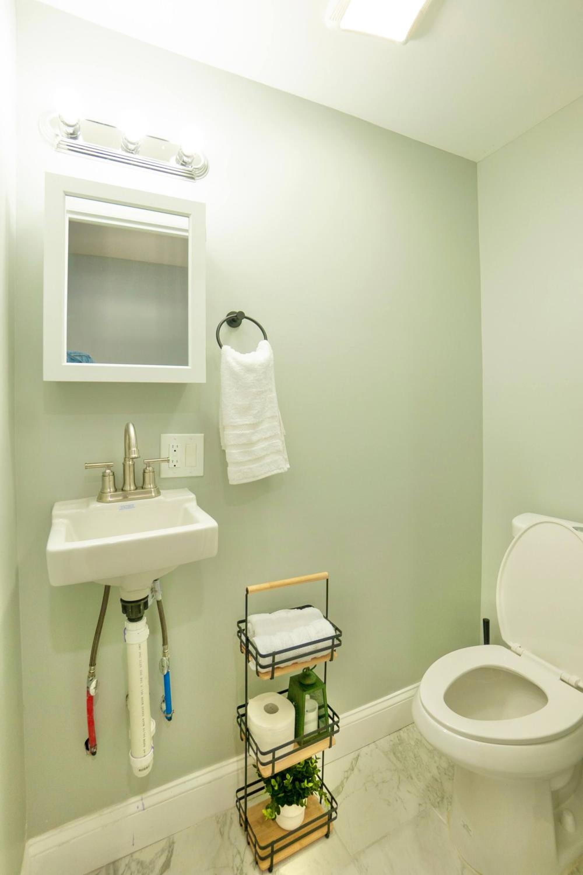 Urban Charm | Near EWR Airport Easy Access to NYC