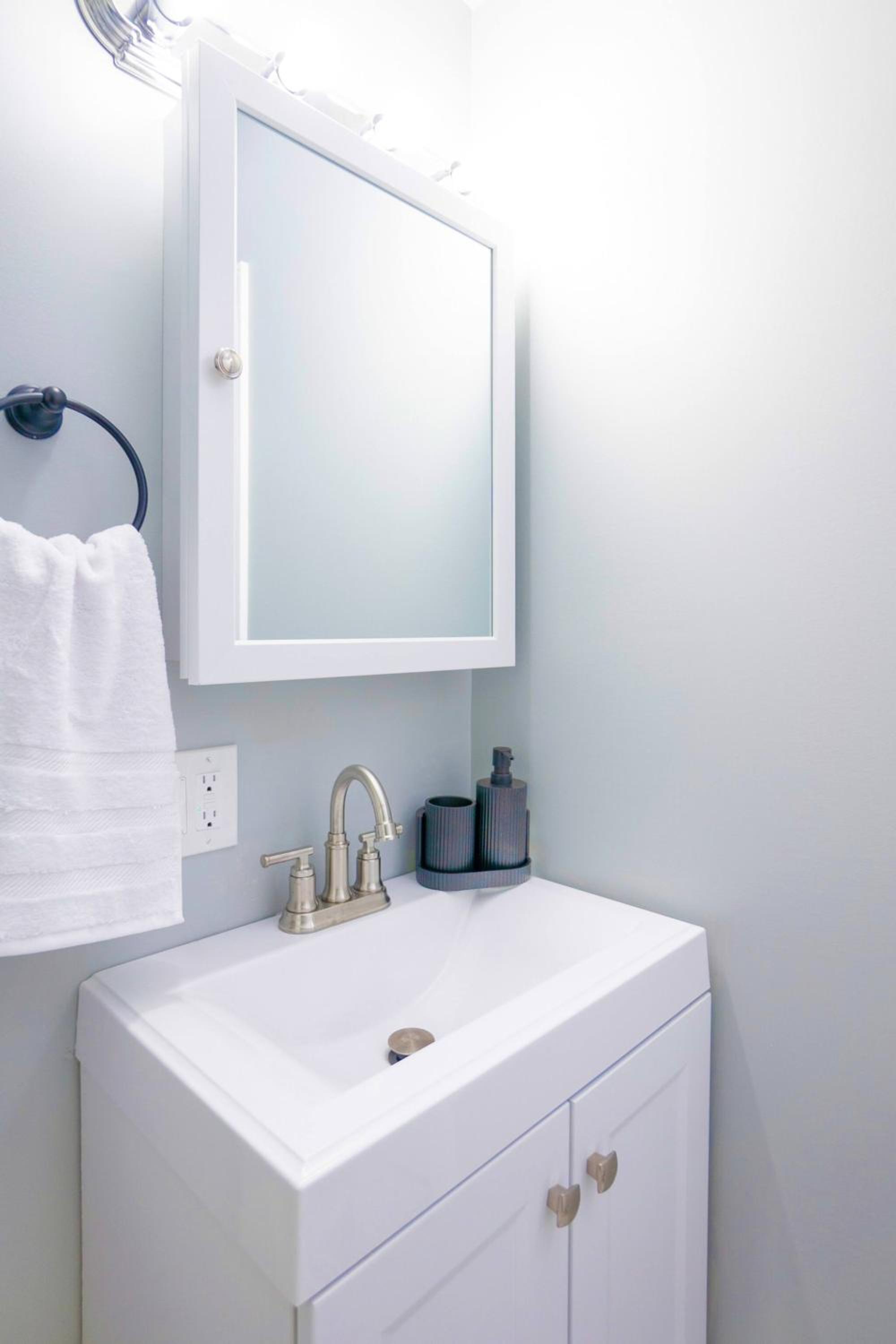 Urban Charm | Near EWR Airport Easy Access to NYC