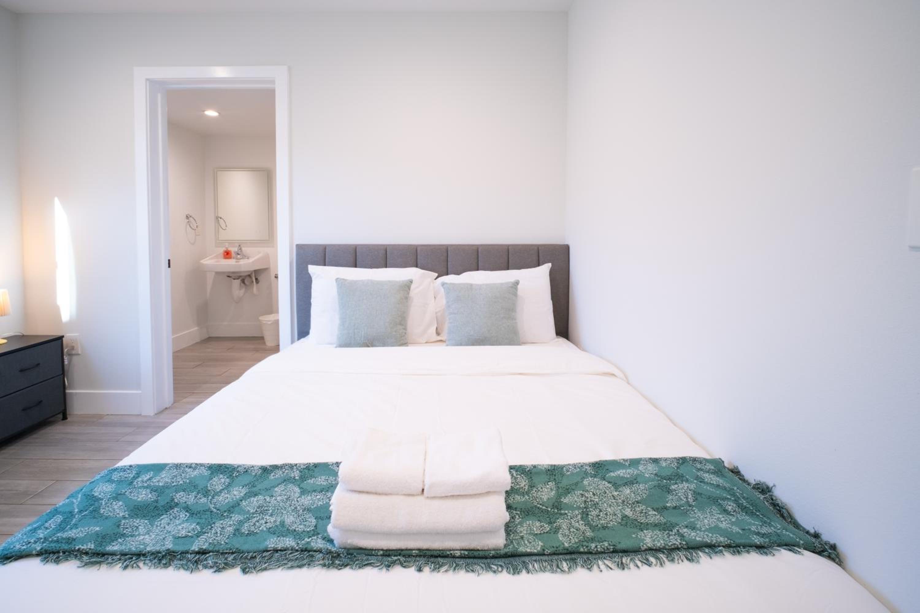 Stylish Private Ensuite Room near USC