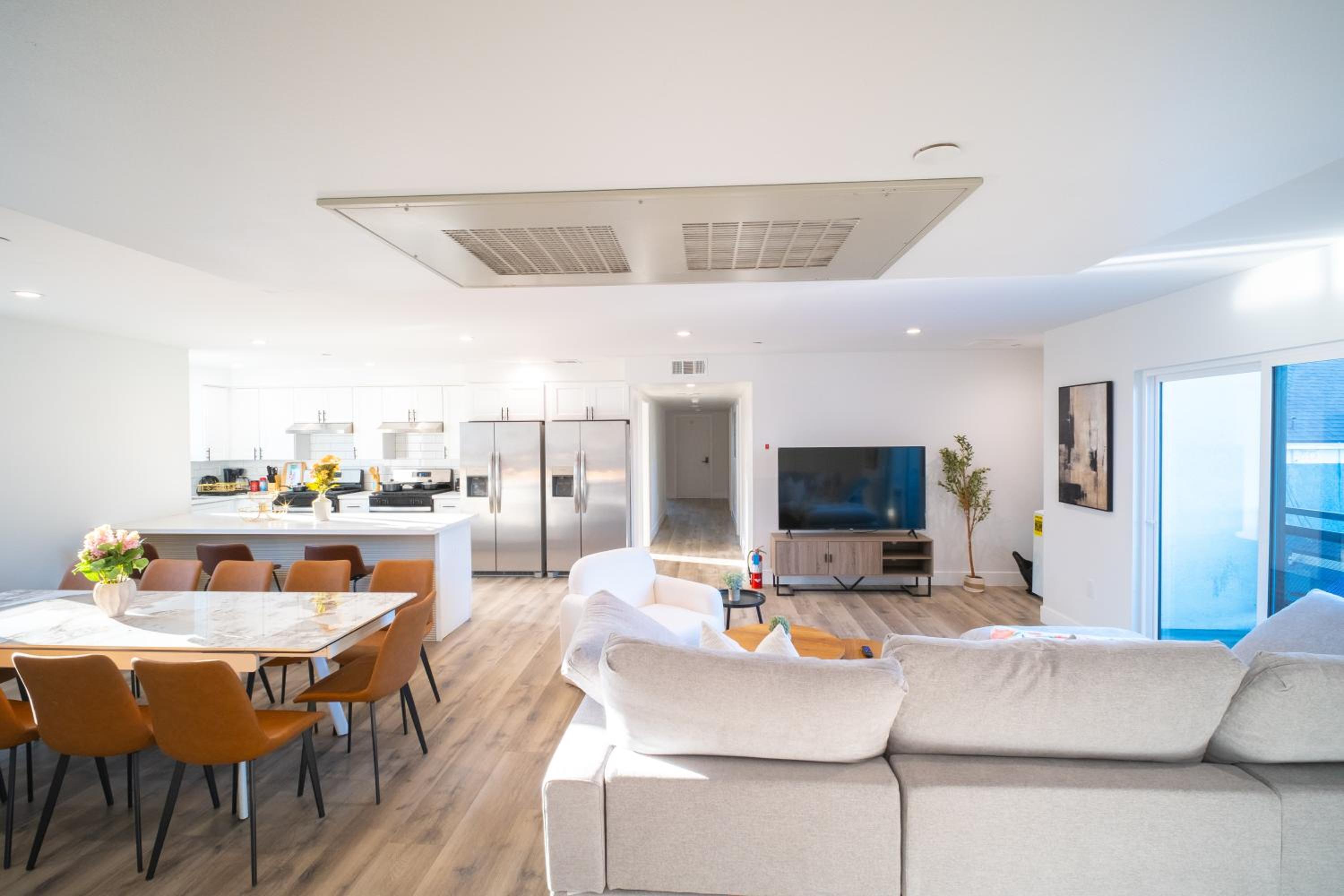 Modern Private Ensuite Room near USC