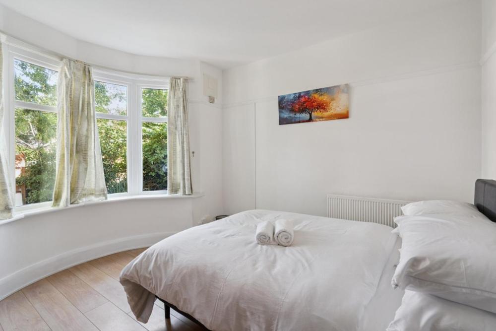2 Bedroom Flat with Garden