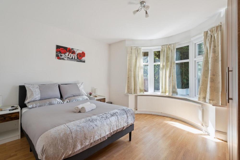 2 Bedroom Flat with Garden