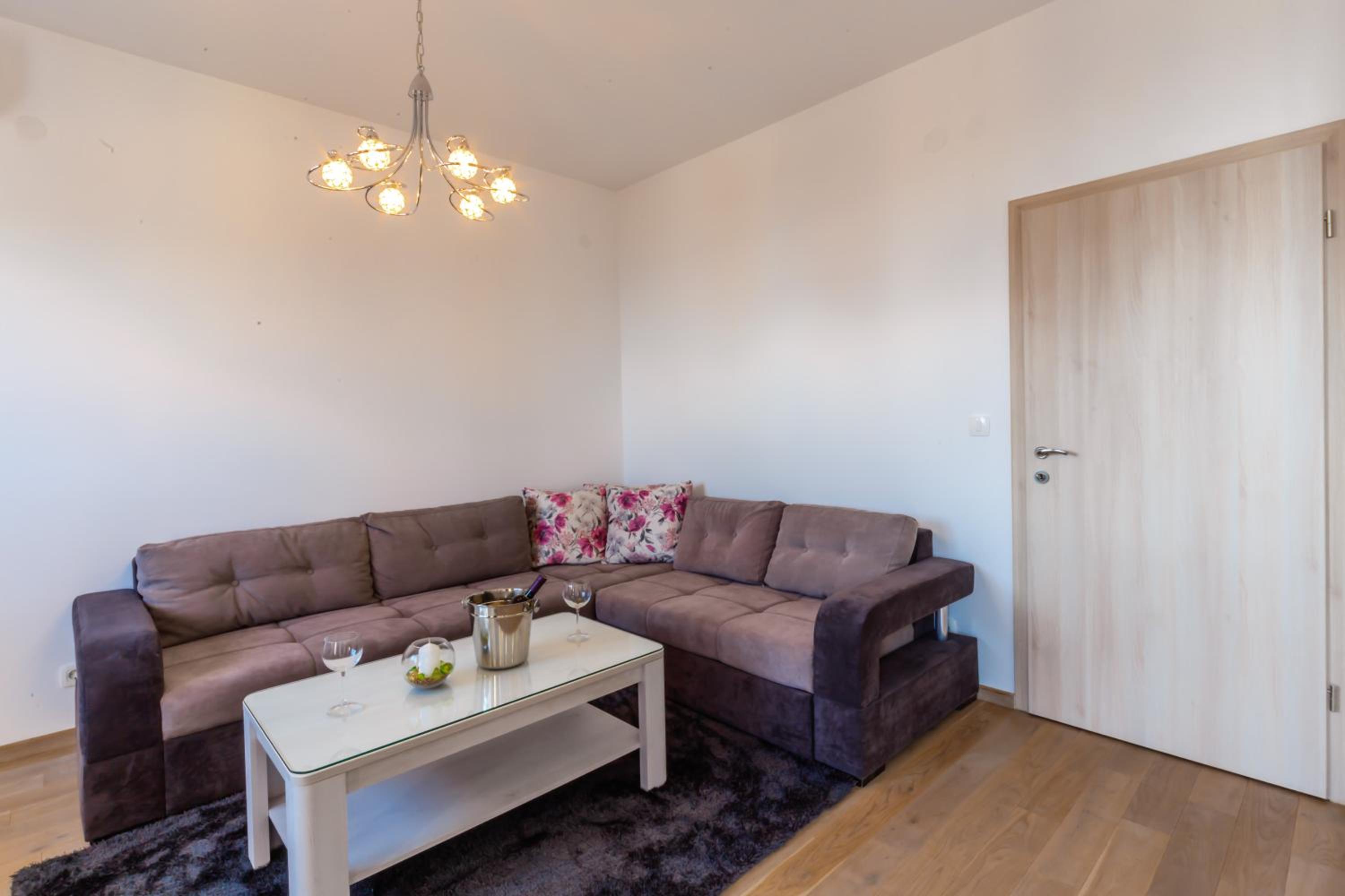 Opium Mar Apartments