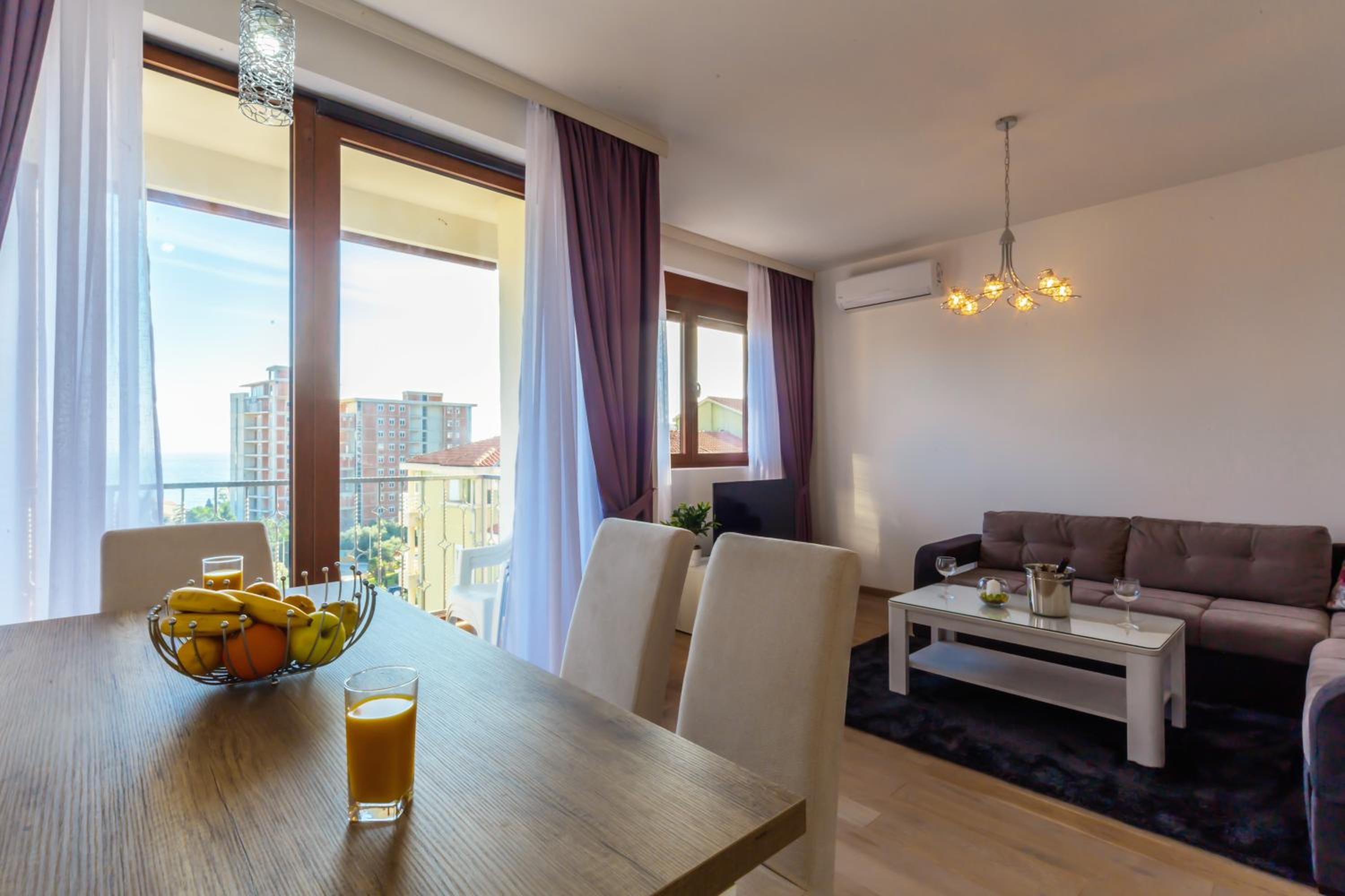 Opium Mar Apartments